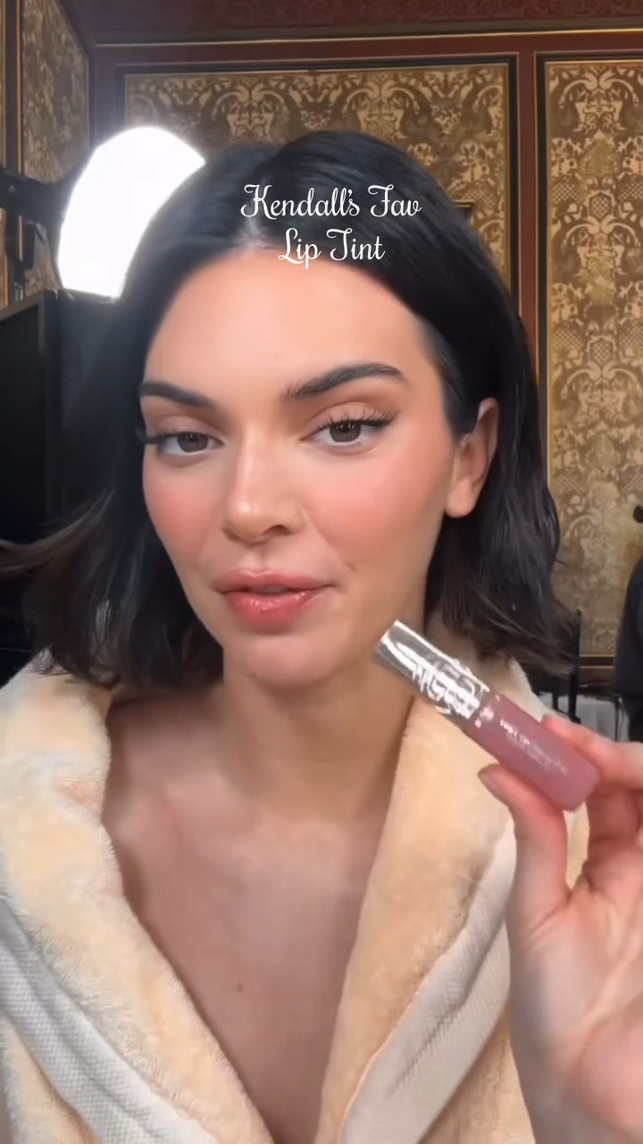 Trying Kendall Jenner’s go to lip tint - it’s the @lorealparis Hyaluronic Tint Lip stain serum - shade Worth it, these feel so lightweight on the lips and have so much pigment- have you tried these?
#newmakeup #drugstoremakeup #affordablemakeup #glossylips #liptint

#LTKSeasonal #LTKbeauty #LTKstyletip