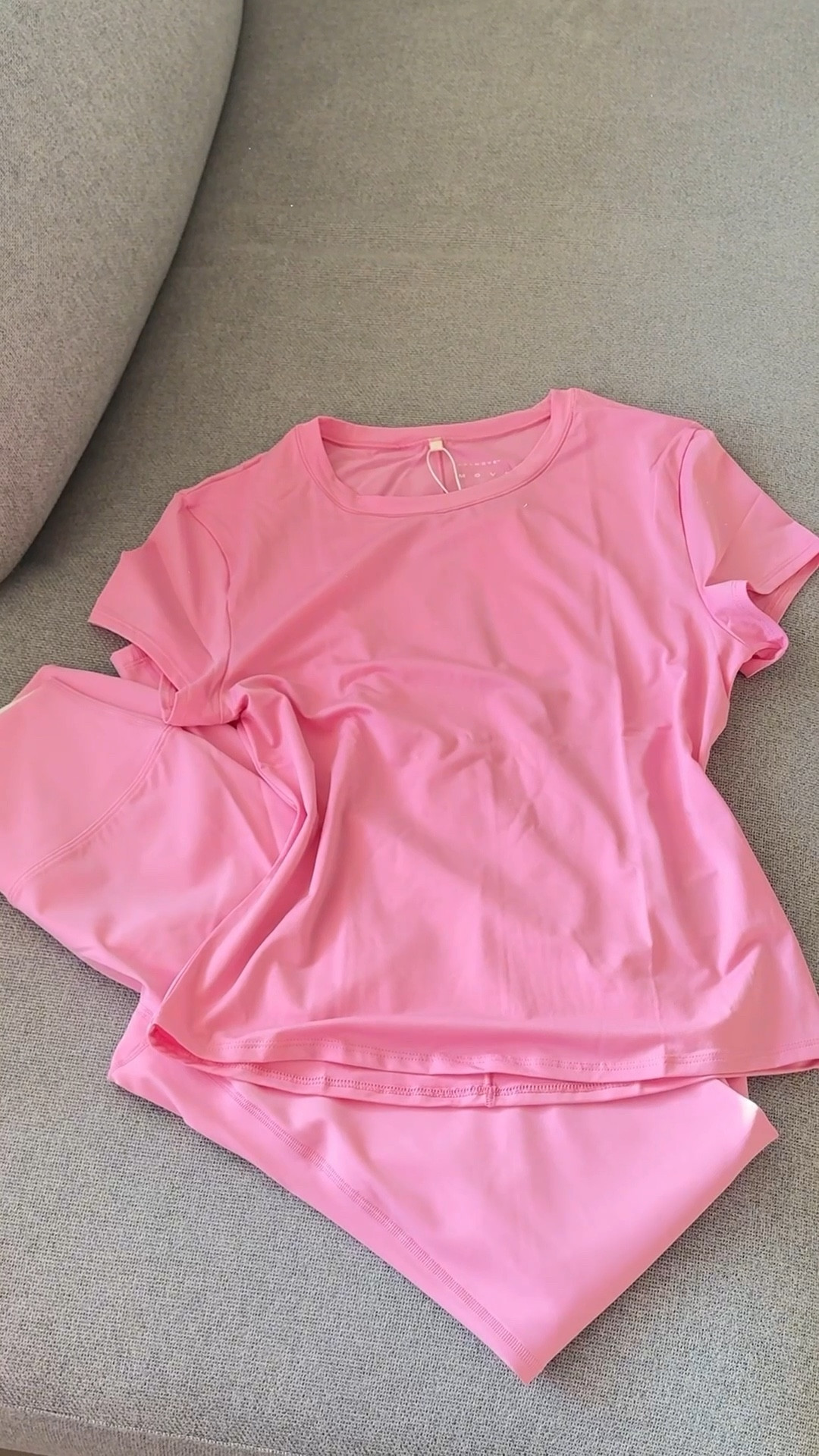 You need this pink H&M gym set in your life🩷✨

#LTKfitness #LTKstyletip