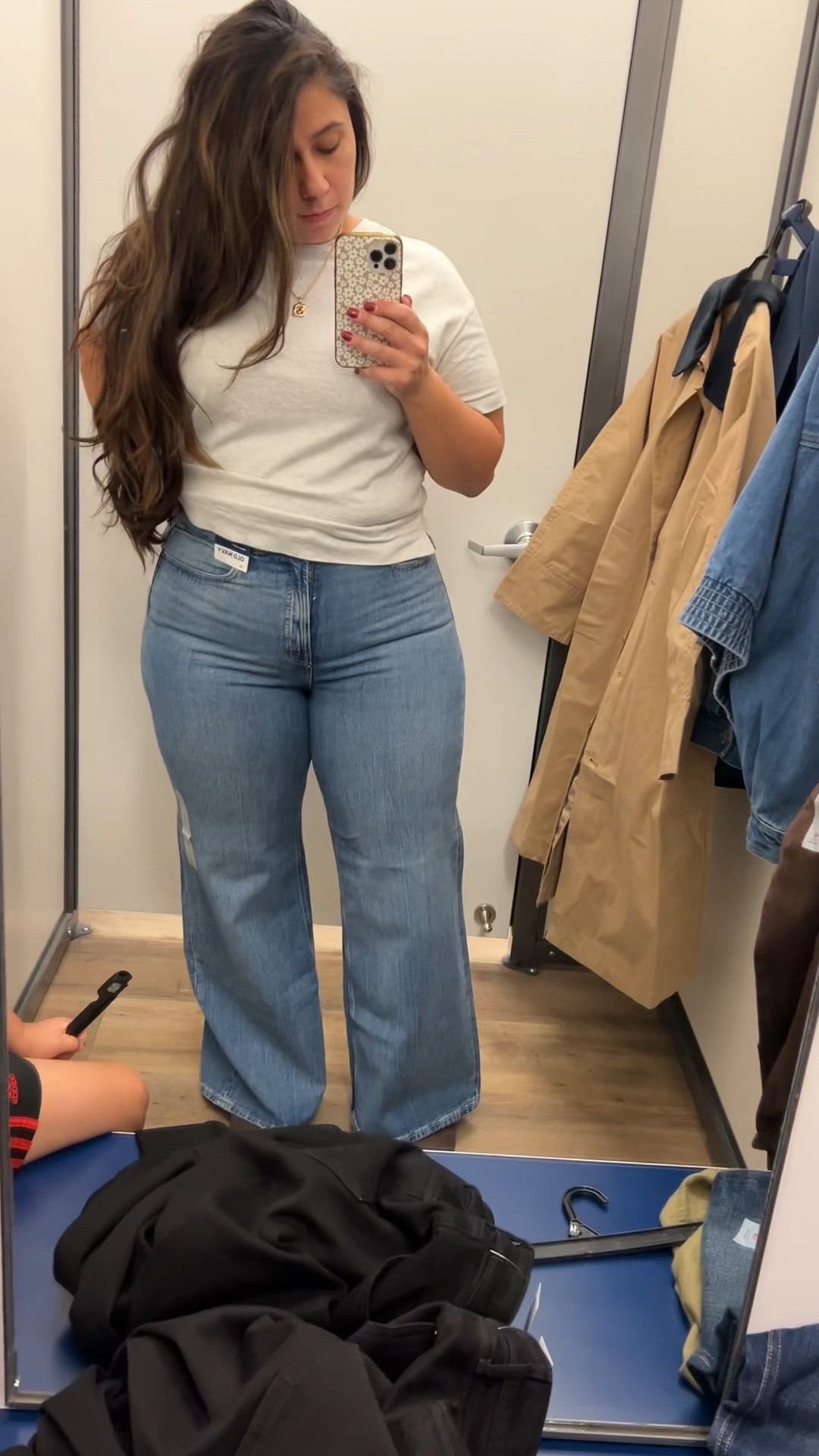 The jeans are tts and a bit of five to them. I chose to size down since I am still losing postpartum weight and these will work after losing some as well. 


#LTKMidsize #LTKPlusSize #LTKItBag