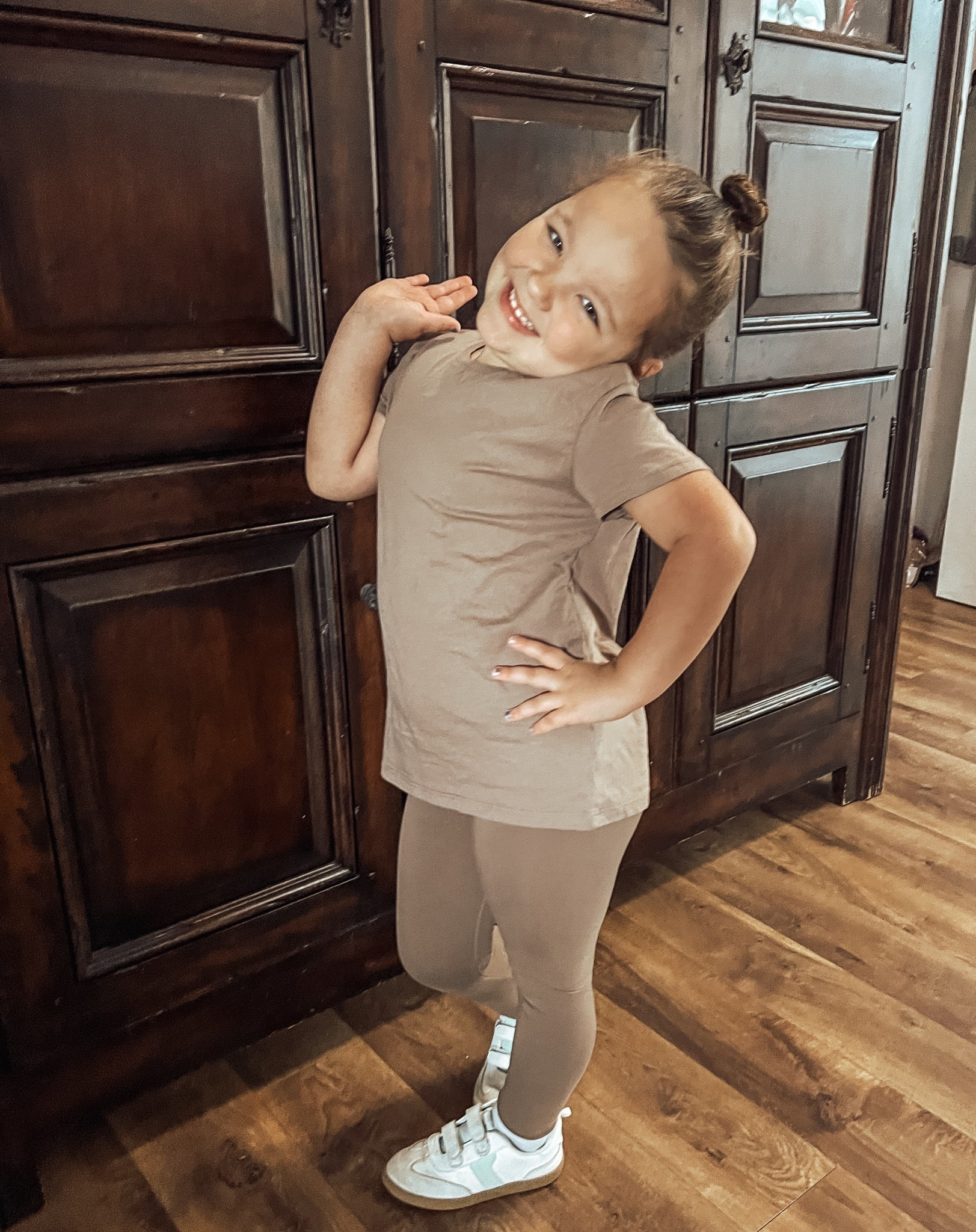 Girls matching set, leggings set, toddler matching set, kids fall outfit, monochrome outfit, kids casual outfit, oversized tshirt 

Leggings size 5T/6
Shirt size 5T/6 

#LTKKids #LTKActive