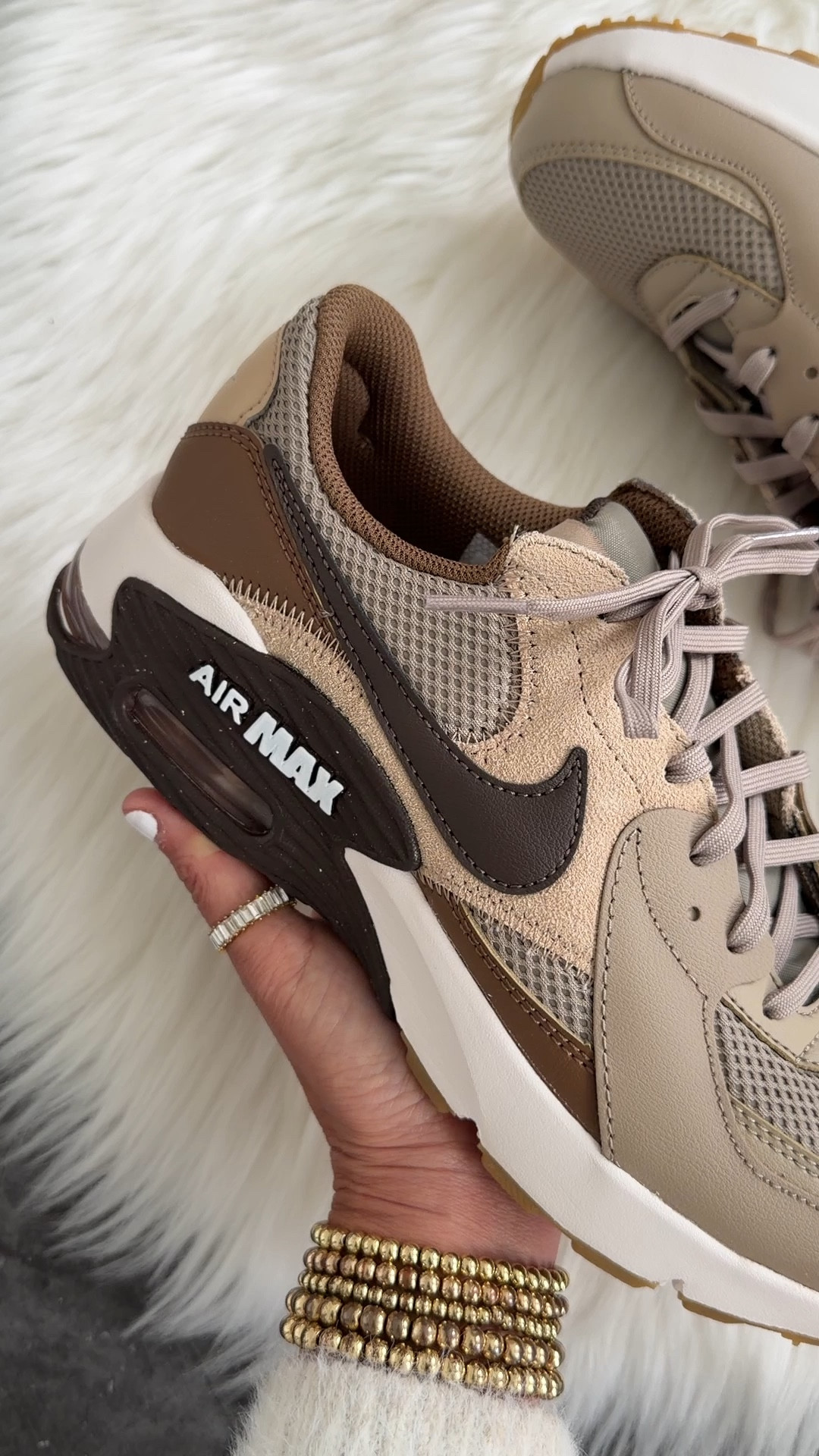 Nike Air Max Excee sneakers runs true to size Khaki / Linen / Mosswood Brown / Baroque Brown