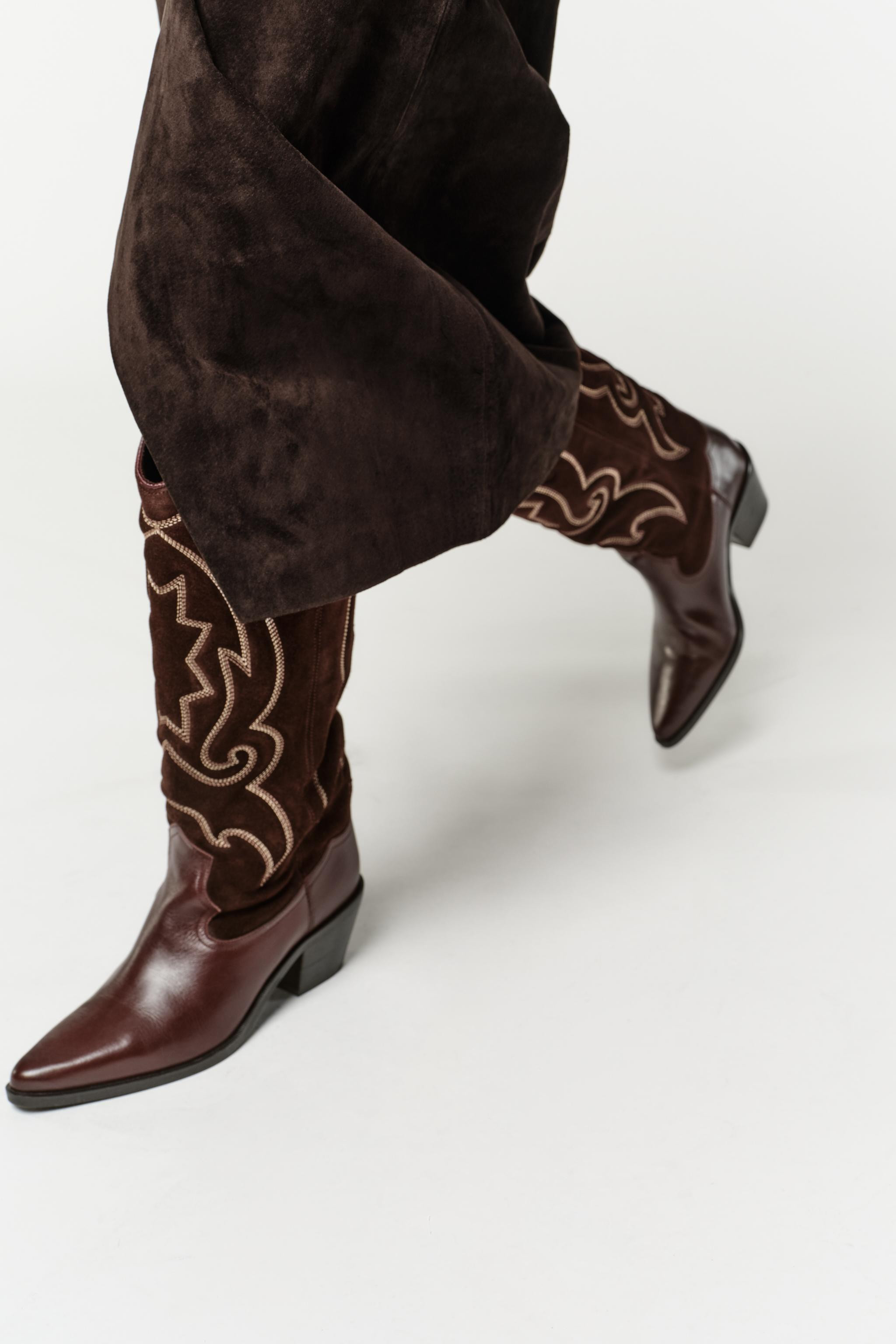 EMBROIDERED LEATHER COWBOY KNEE-HIGH BOOTS | Zara UK