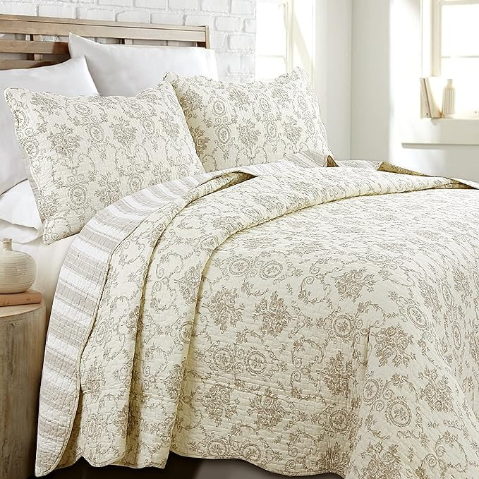 Cozy Line Home Fashions French Medallion 100% Cotton Bedding Quilt Set, Beige Ivory Rose Flower R... | Amazon (US)