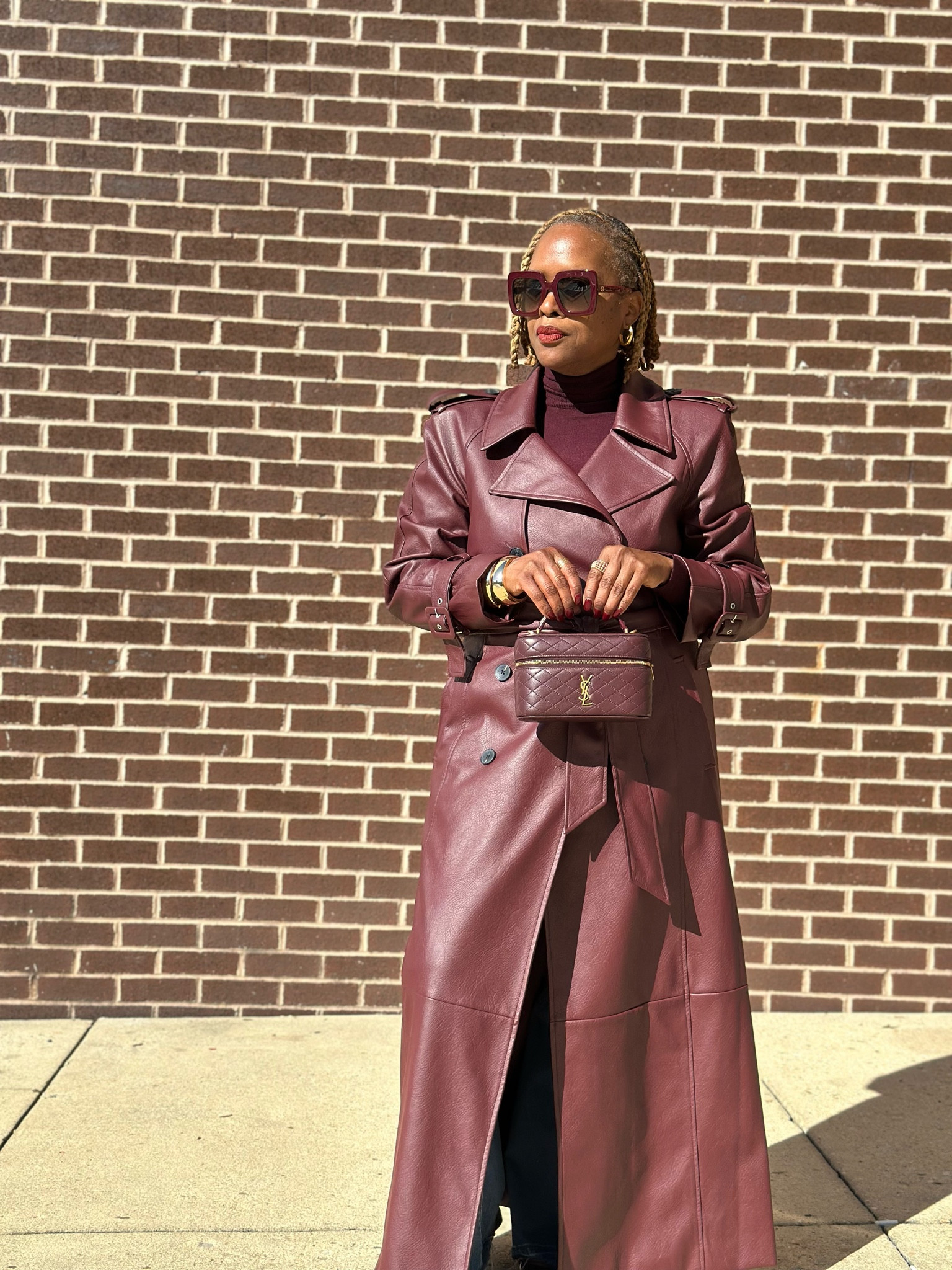 Burgundy Maxi Trench Coat from Nordstrom, burgundy bag and sunglasses 

#LTKItBag #LTKStyleTip #LTKWorkwear