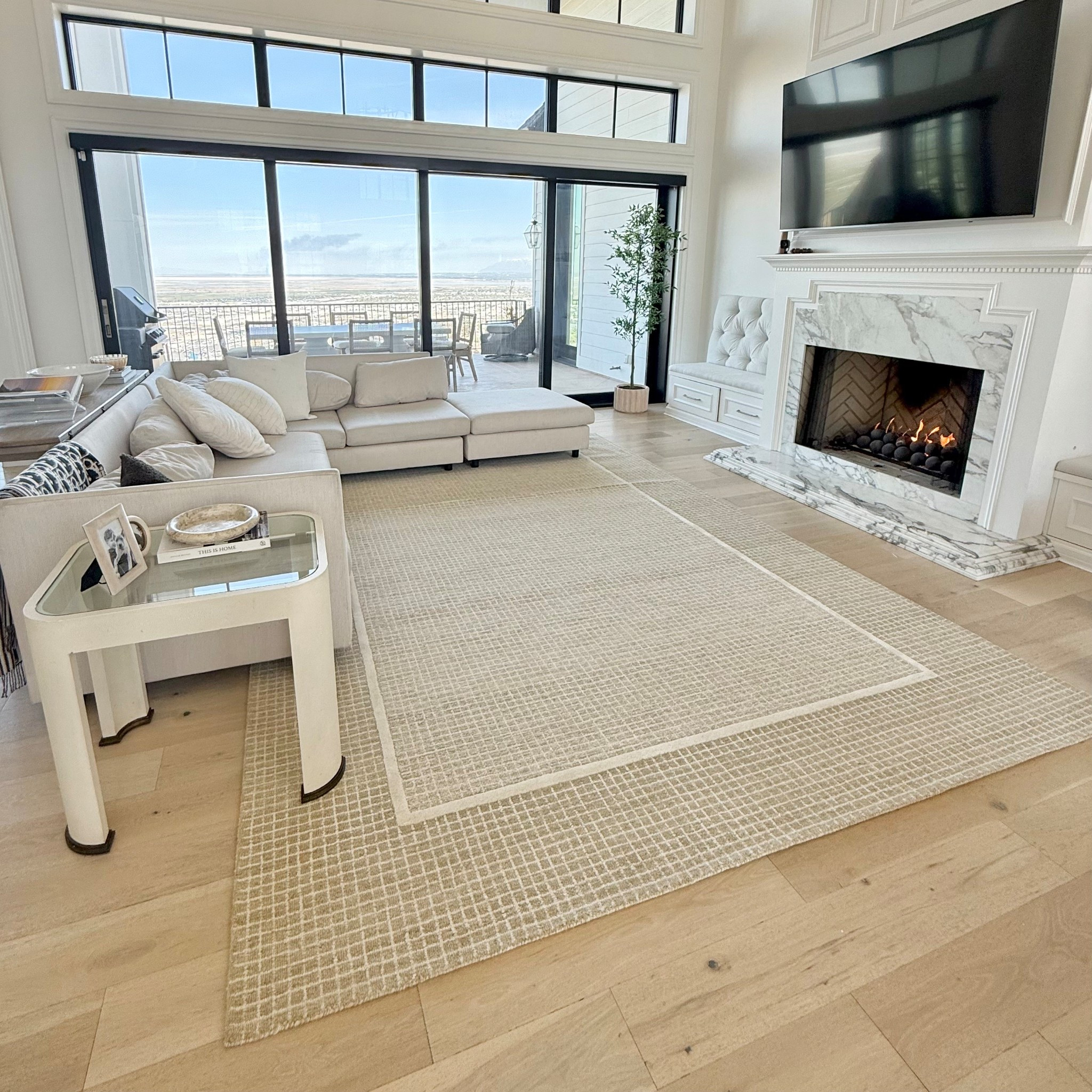 My neutral living room rug is on sale @Wayfair 

My rug is size 9x13’ color ivory/wheat

Neutral living room, Wayfair rug, neutral rug, area rug

#LTKHome #LTKSaleAlert #LTKspring