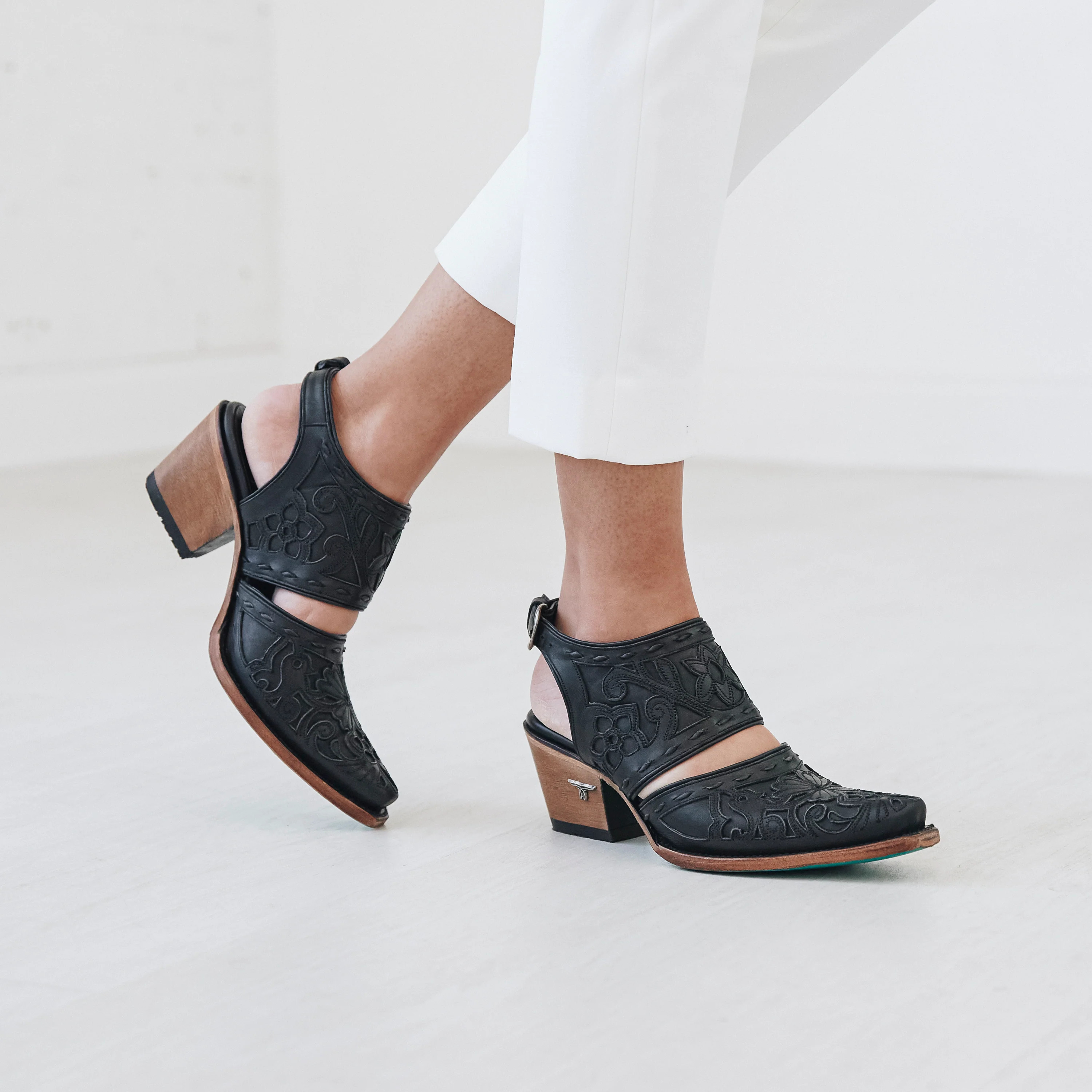 Robin Mule - Jet Black | Lane Boots