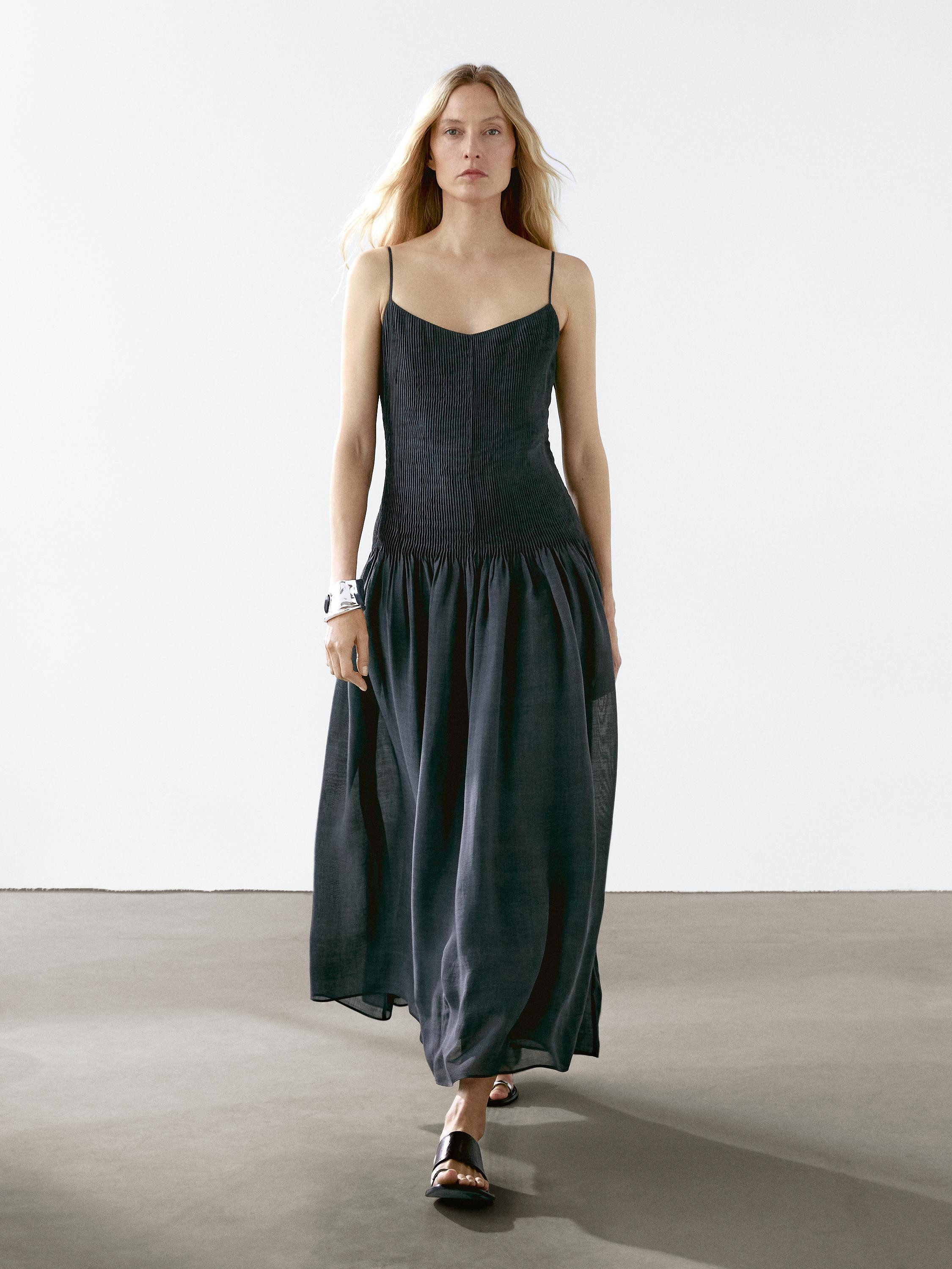 Long flounce dress with pintucks | Massimo Dutti US