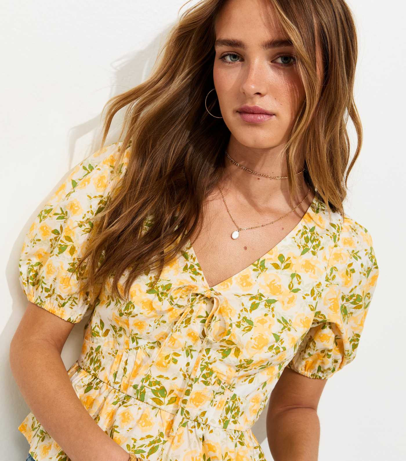 Yellow Floral Print V-Neck Top | New Look | New Look (UK)