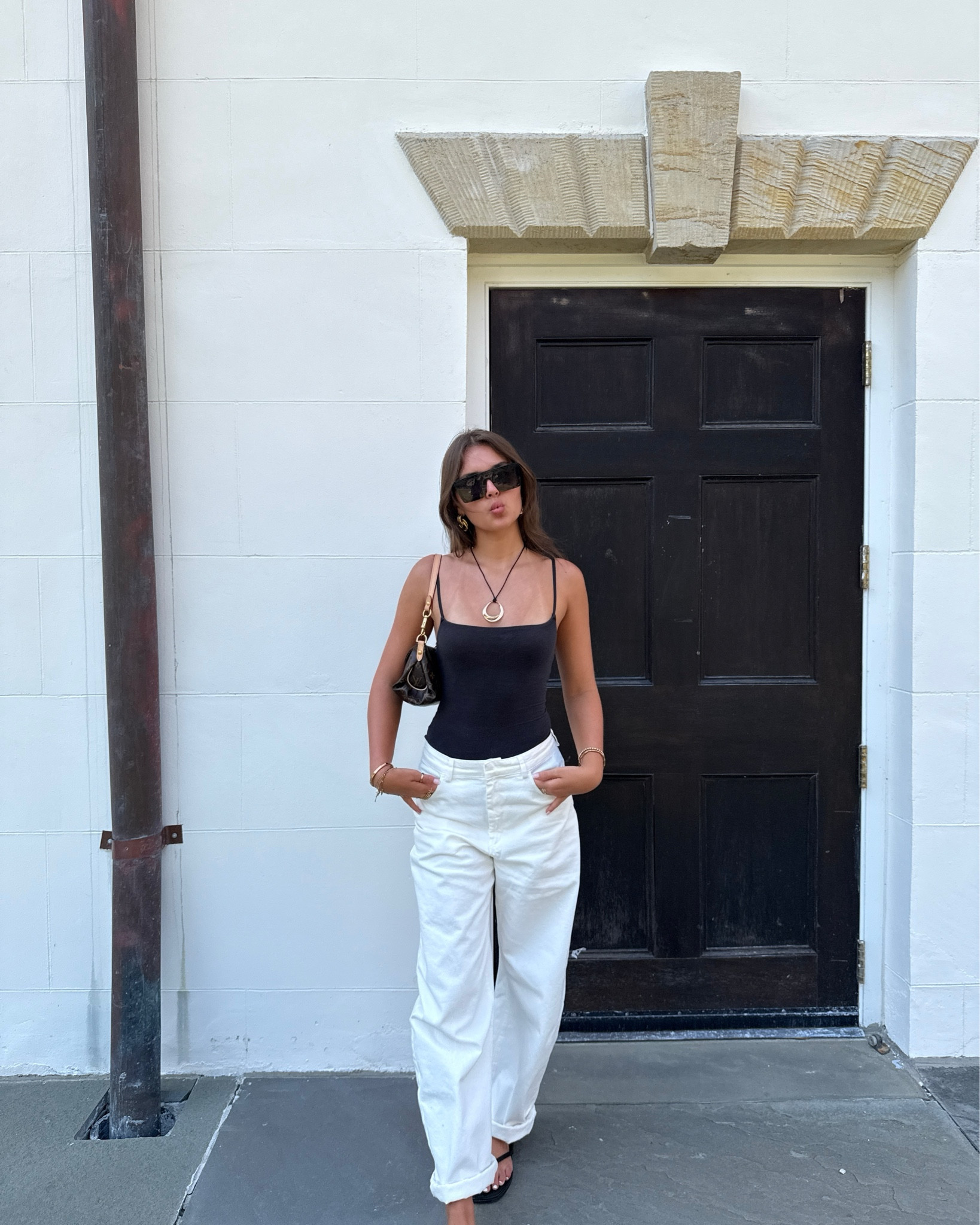 Brunch ootd! 🥐🤍 
#styletips #casualstyle