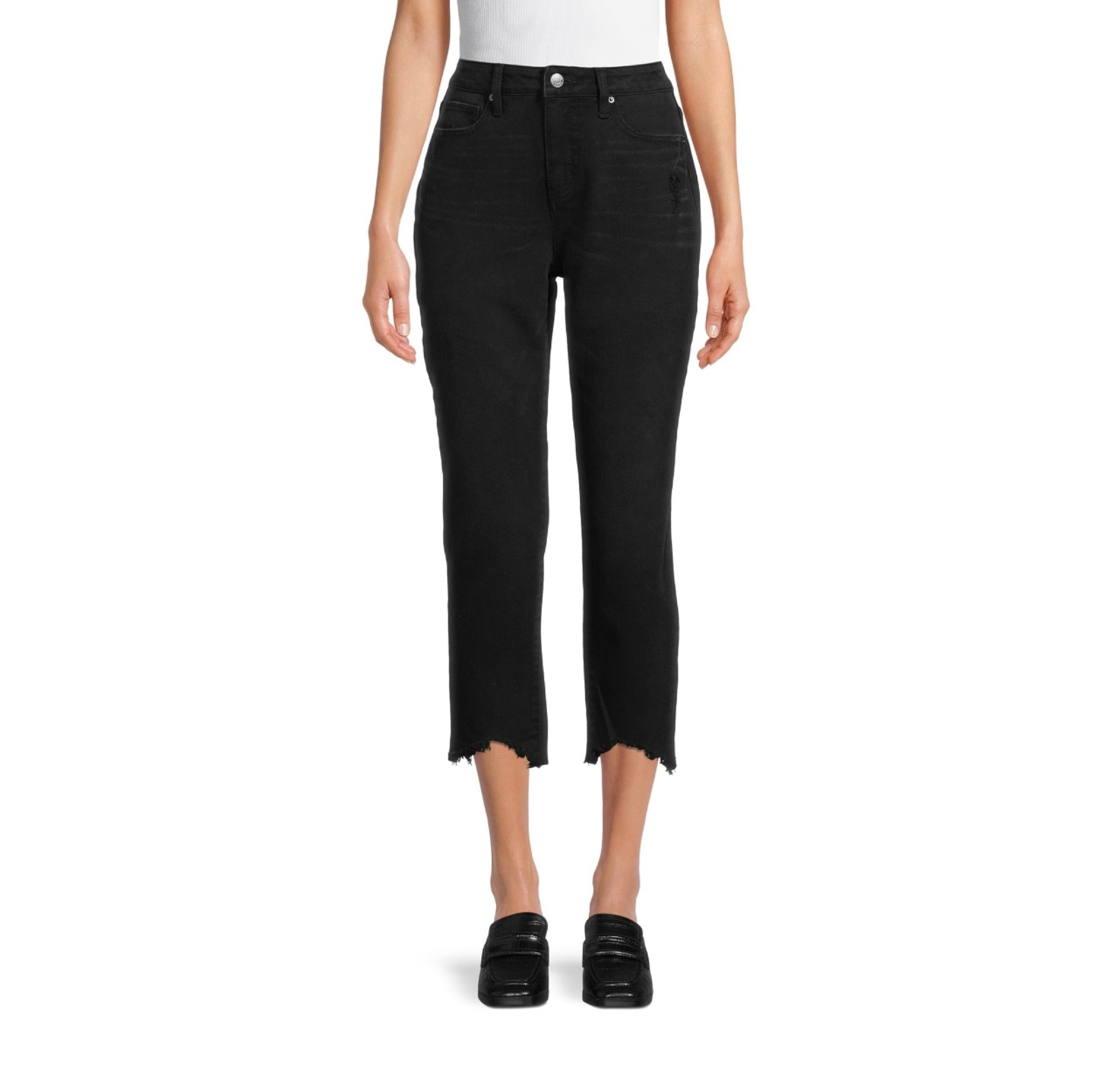 Absolutely obsessed with these mom / boyfriend jeans! They’re form fitting on the top and don’t give you that loose butt look. However, they are more relaxed by your knees! I love the washes on these & the shark bite bottom! Not stretchy, but not stiff. I feel pretty true to size!

#LTKstyletip #LTKbeauty #LTKcurves