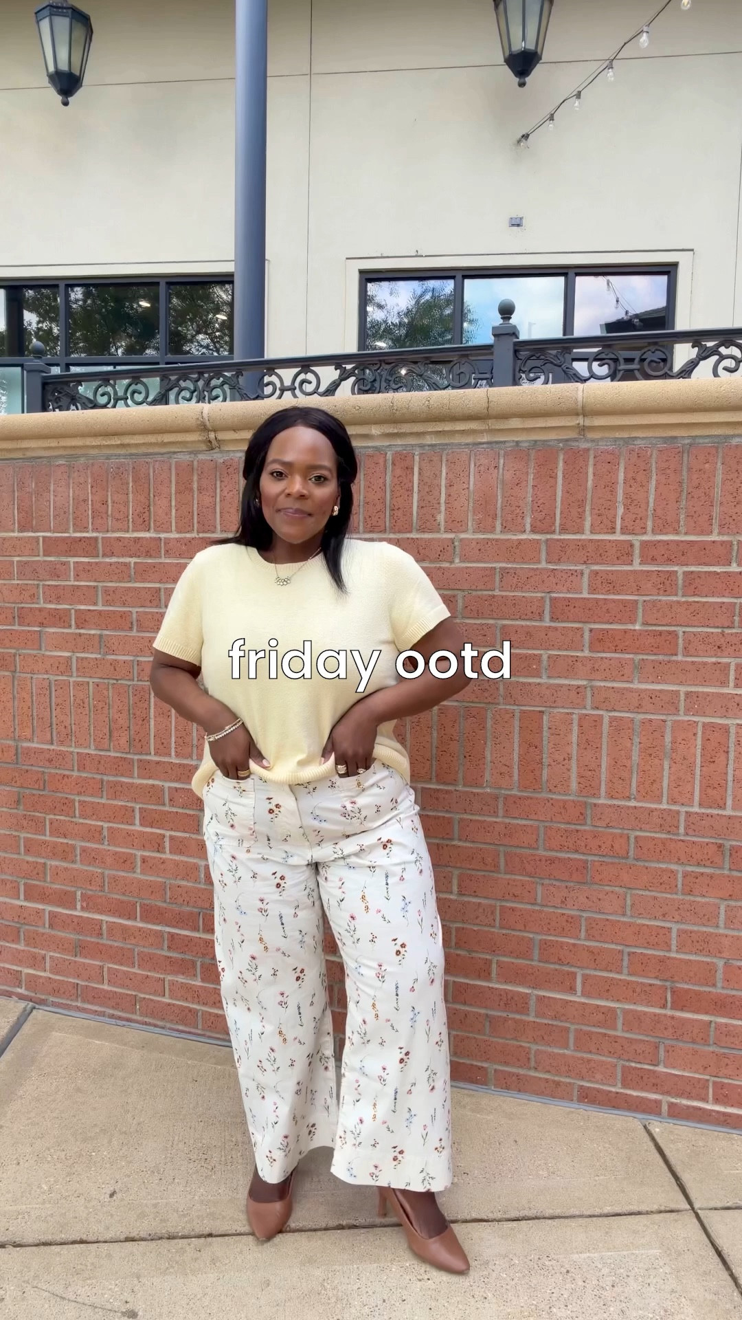 Friday ootd / love these wildflower super high waisted crops from @Kohl's 🌸 Wearing the size 14. 

#LTKgrwm #LTKMidsize #LTKootd