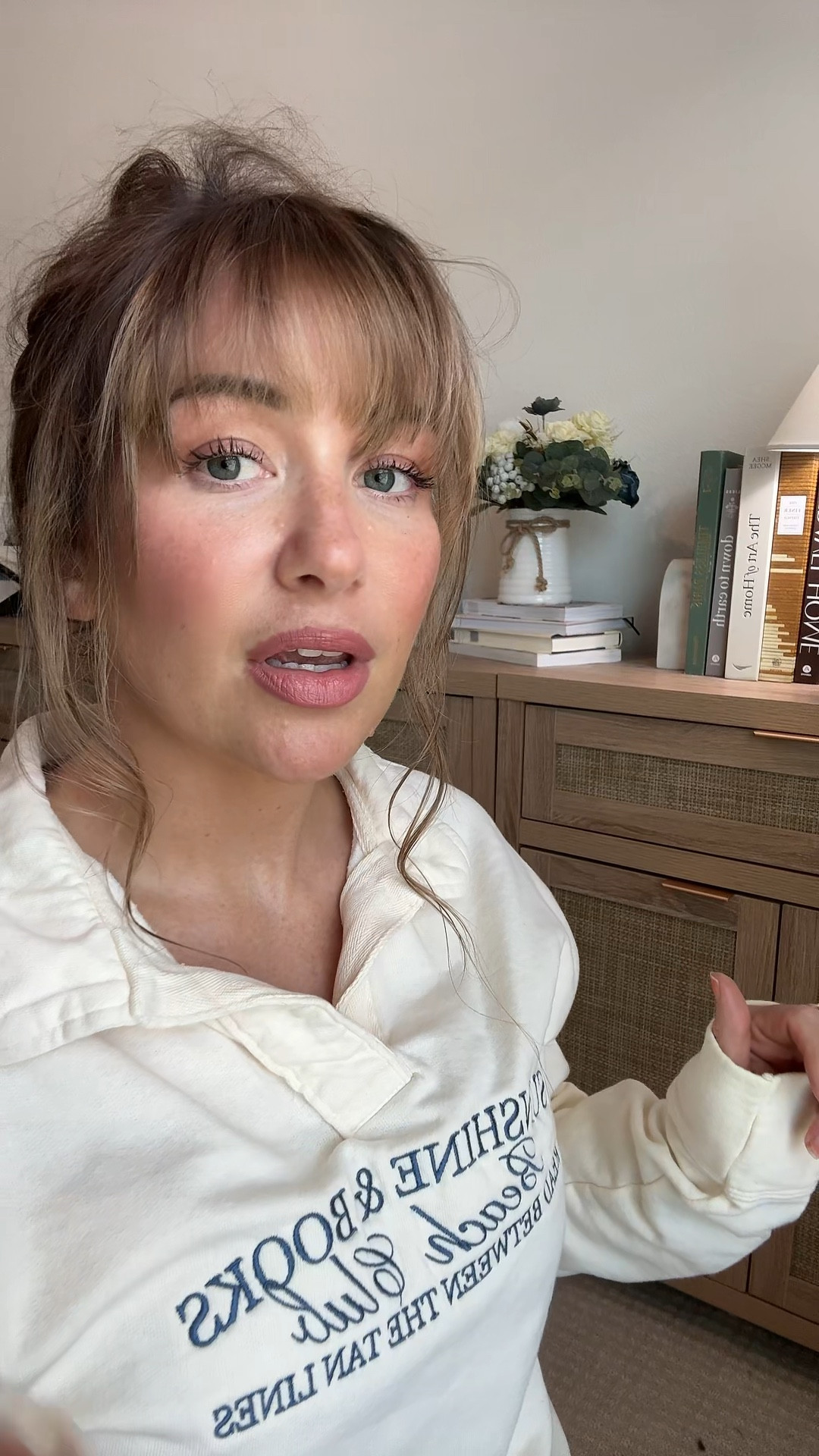 I can’t stop wearing this lip combo. It is the perfect soft autumn shade and I love the way it fades on my lips. It’s giving 90s Pamela Anderson.