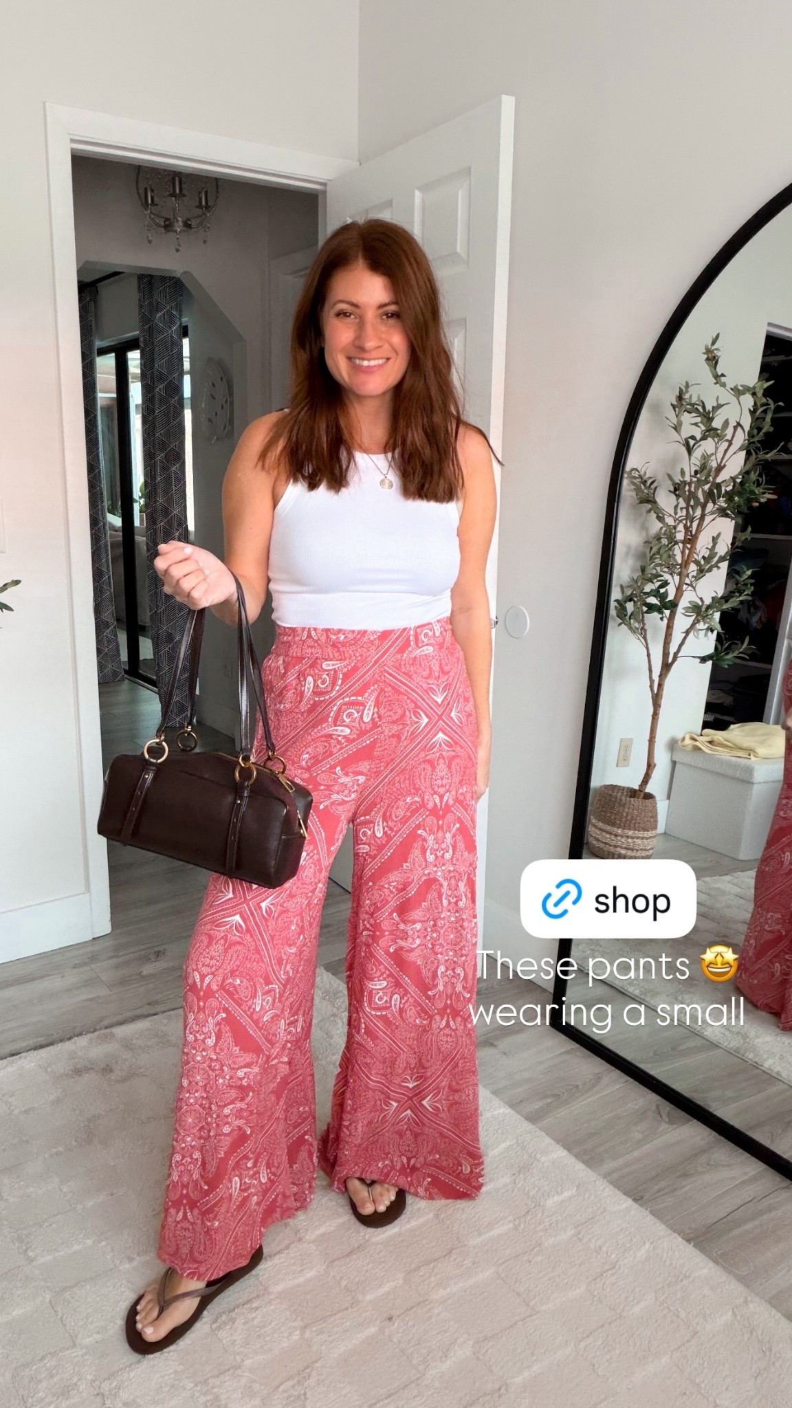 These pants 🤩 wearing a small