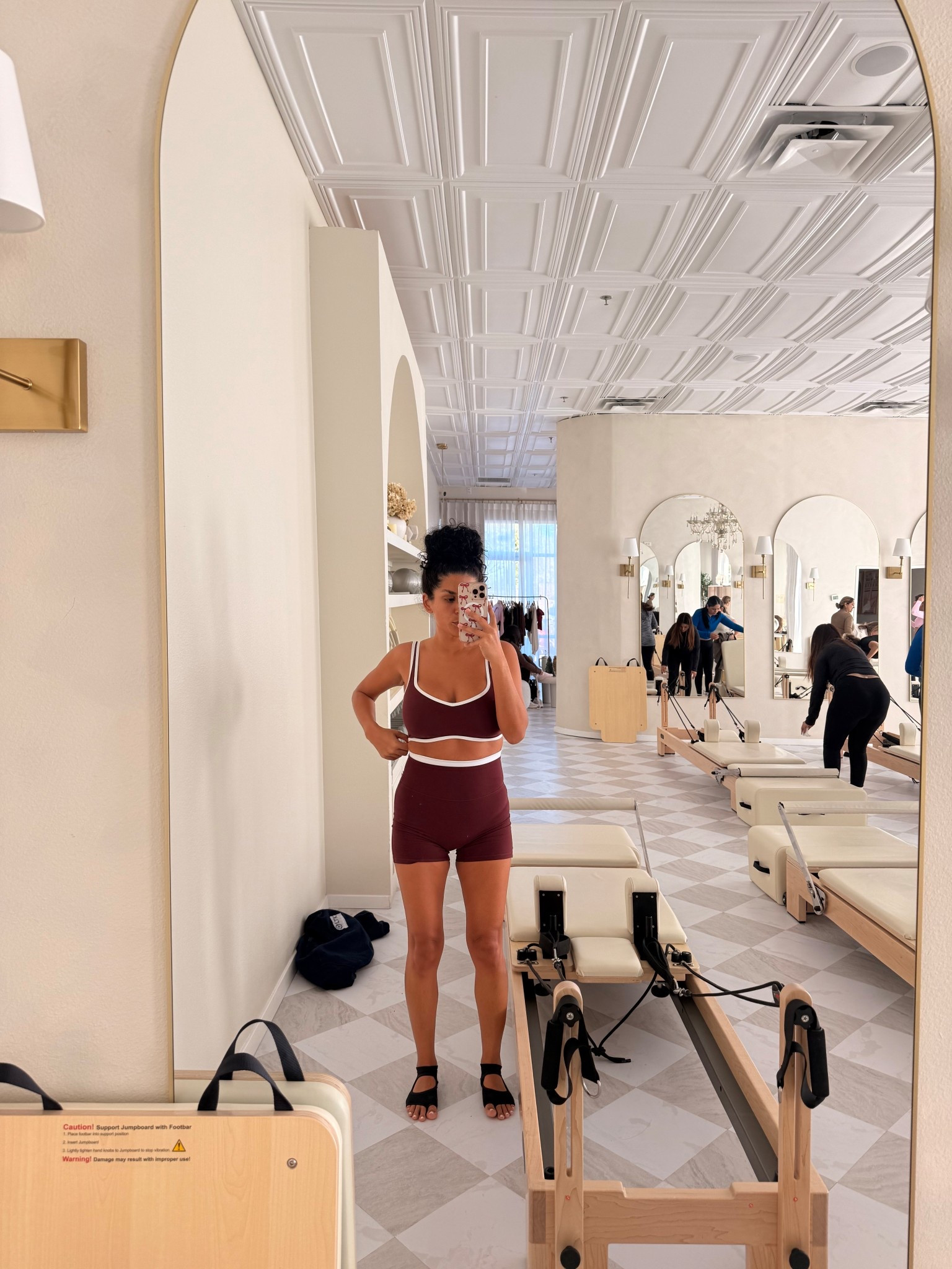 ✨ If cute activewear motivates you to show up… this set is your sign.
Comfortable, supportive, and honestly too cute not to share; this matching set has become my go-to for Pilates days.

#YPB #abercrombie #fitness

#LTKStyleTip #LTKdayinmylife #LTKActive