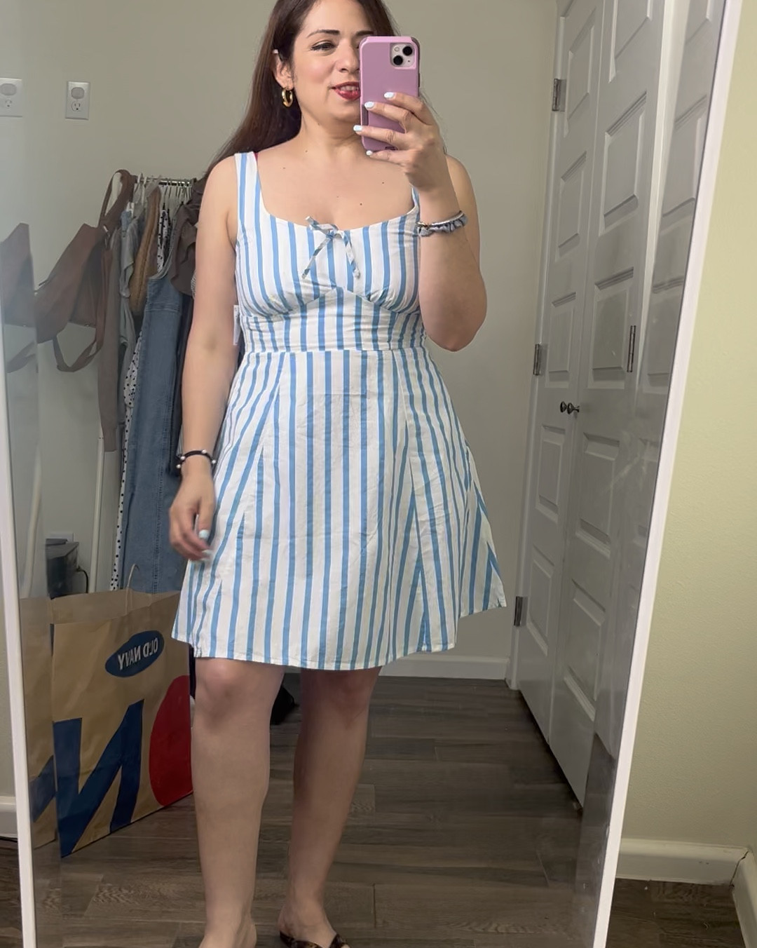Old navy finds on sale 

Fit and flare dress size small 
Plays pants size small 
Biker boots size small 
Pull on shorts size small 
Tee shirt size large make it oversized 
Baggy mid rise jeans size 4



#LTKPetite #LTKSaleAlert