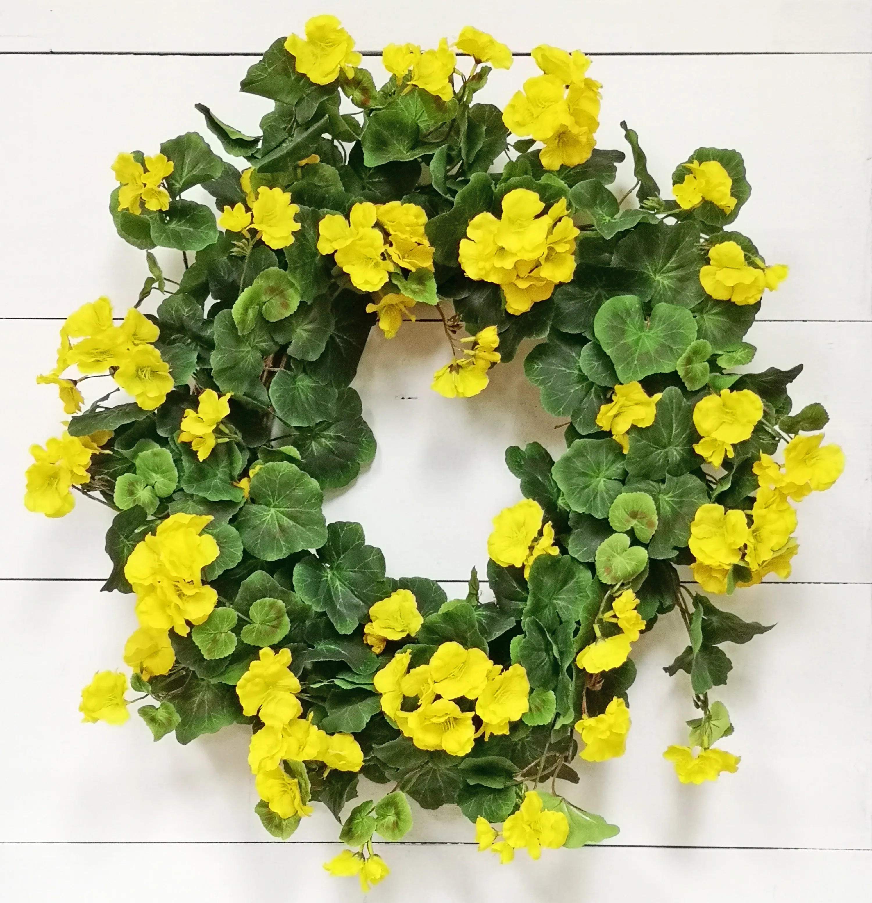 Freeport Park® Bergonia 24" Wreath & Reviews | Wayfair | Wayfair North America