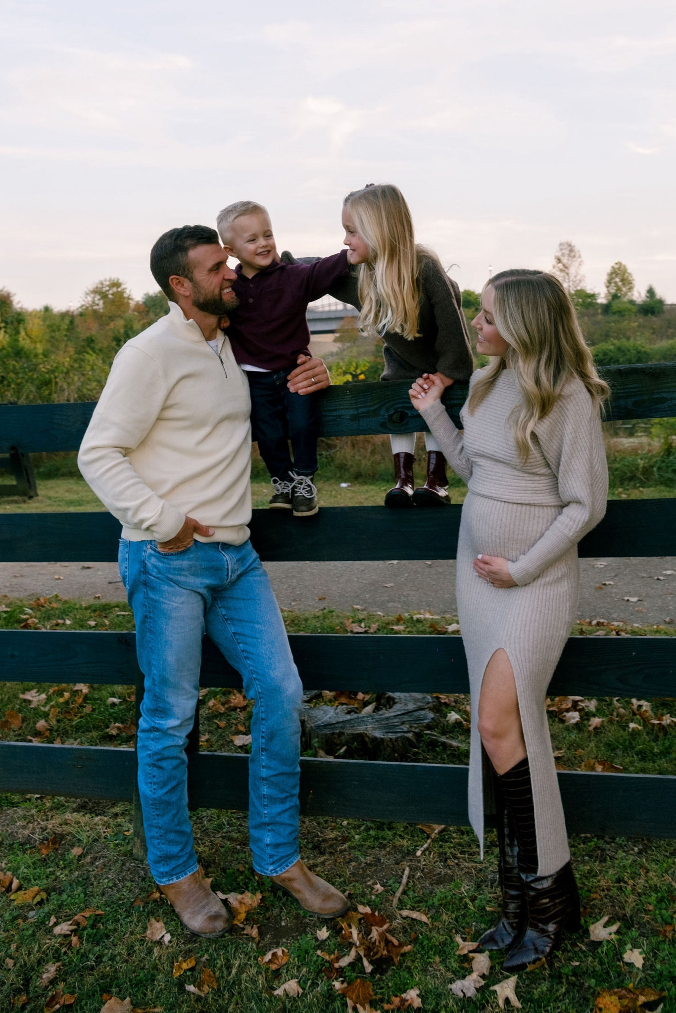 family photos outfits / pregnancy friendly dress 

#LTKFamily #LTKBump #LTKHoliday