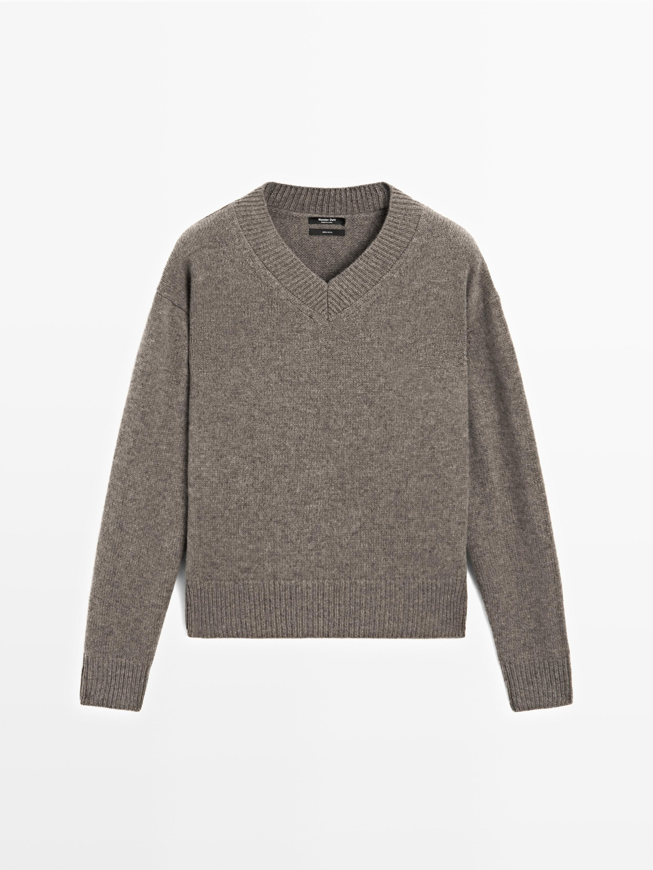 100% wool V-neck knit sweater | Massimo Dutti UK