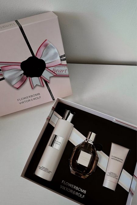 Viktor & Rolf PR! 

#LTKbeauty #LTKHoliday #LTKGiftGuide