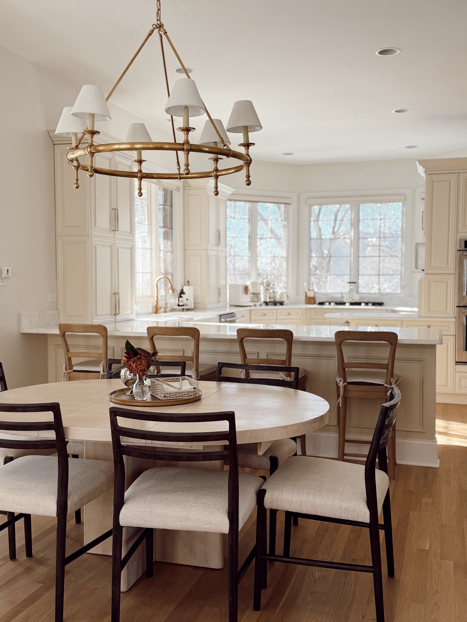 Kitchen table and counter stools

Kitchen, cozy, interiors, lighting, neutral, inspo, remodel, 90s home 

#LTKHome #LTKFindsUnder100 #LTKFindsUnder50