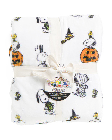 Snoopy And Woodstock Halloween Plush Blanket | TJ Maxx