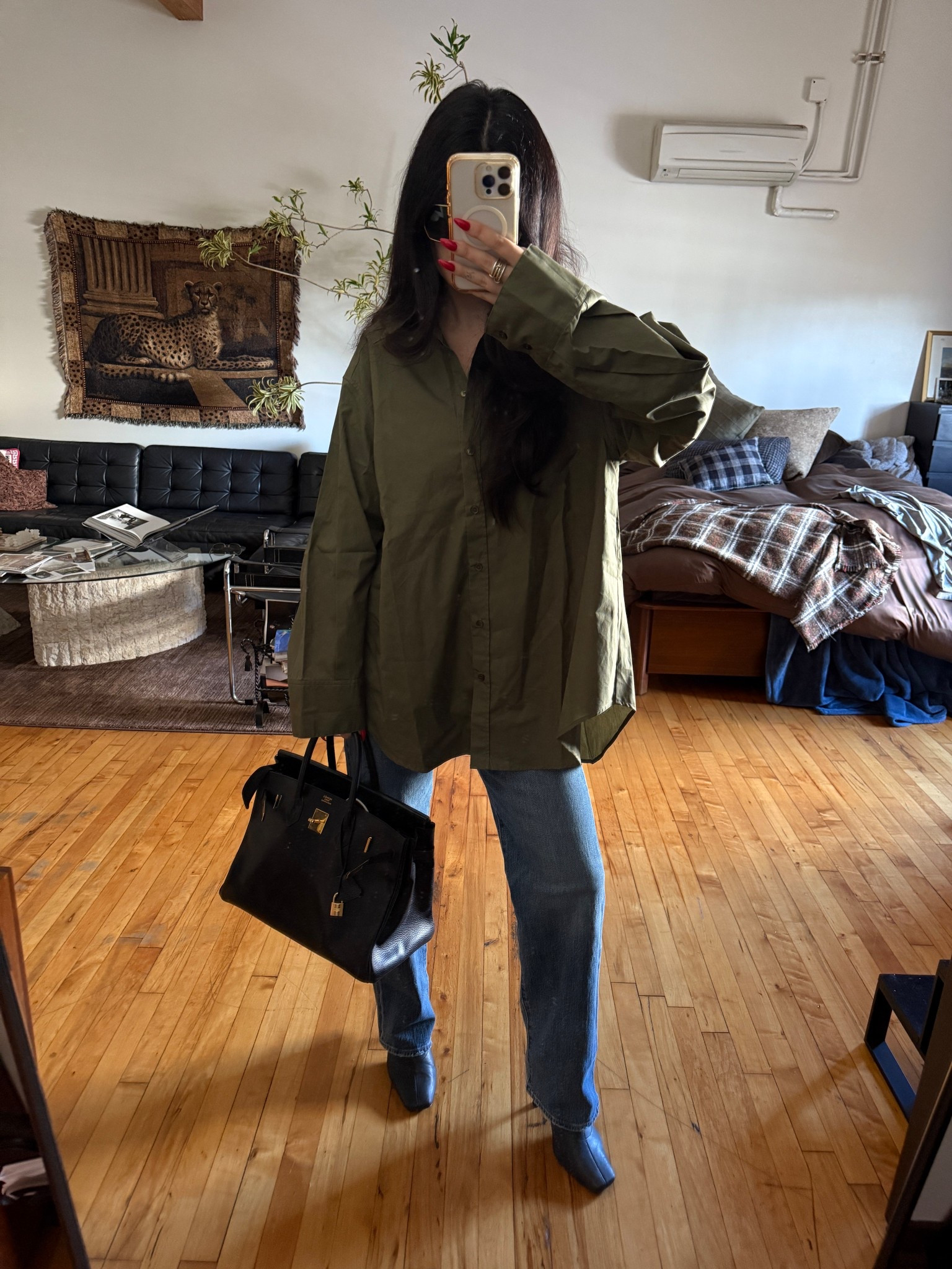 mirror ootd

Button down, jeans, square toe boot heels, birkin, casual outfit 

#LTKStyleTip #LTKItBag #LTKShoeCrush