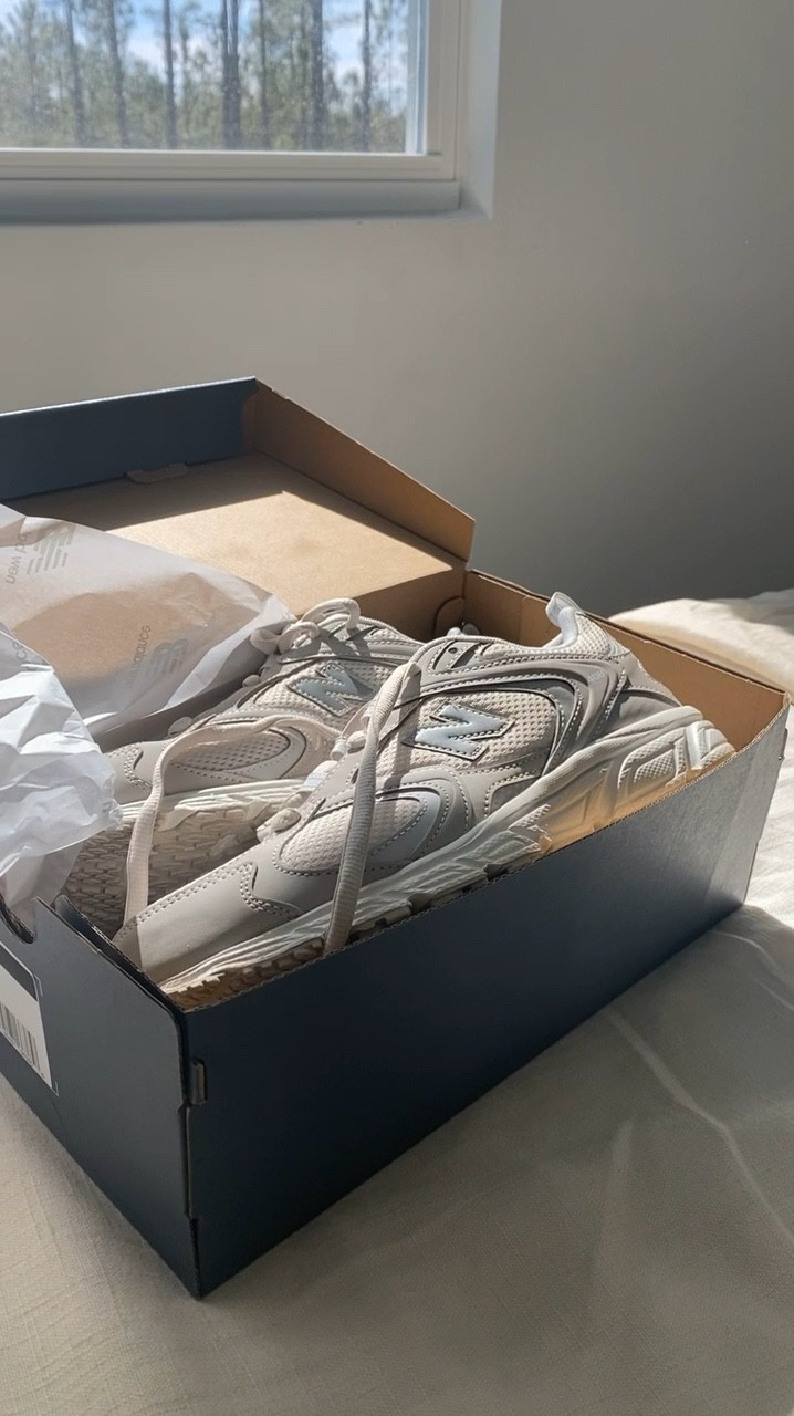 My new gift 🤩classic but cute !! So comfy !! New balance size 7 Usa. I let you my favs models. 

#LTKActive #LTKSaleAlert #LTKGiftGuide