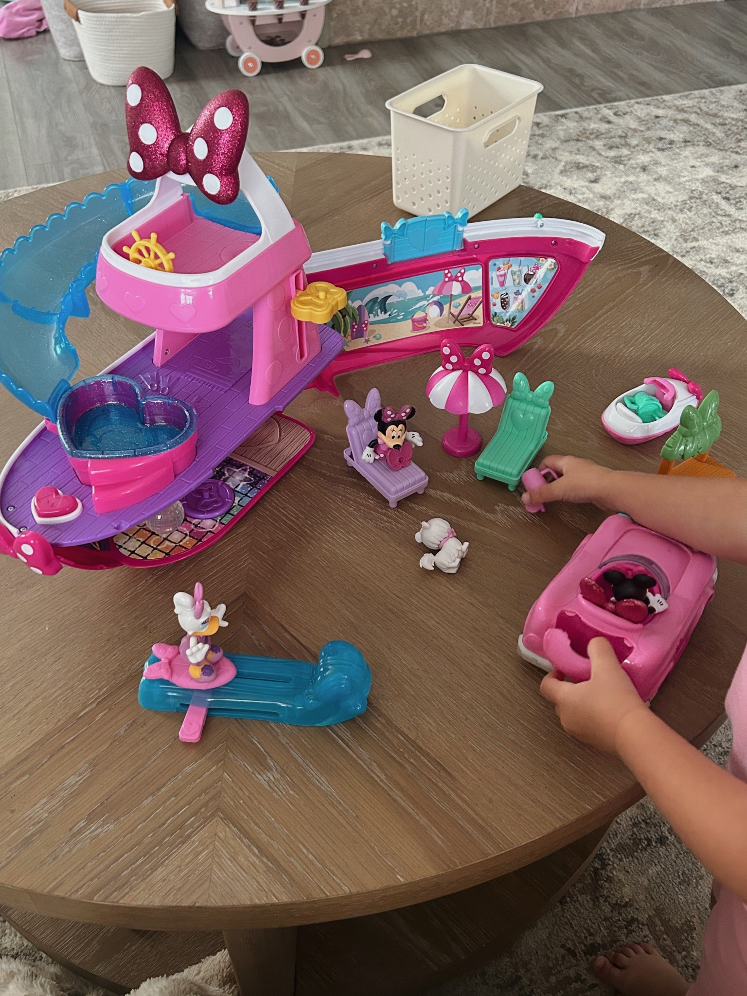 Our 2.5 year old is OBSESSED with this Minnie Mouse cruise ship! 🚢 