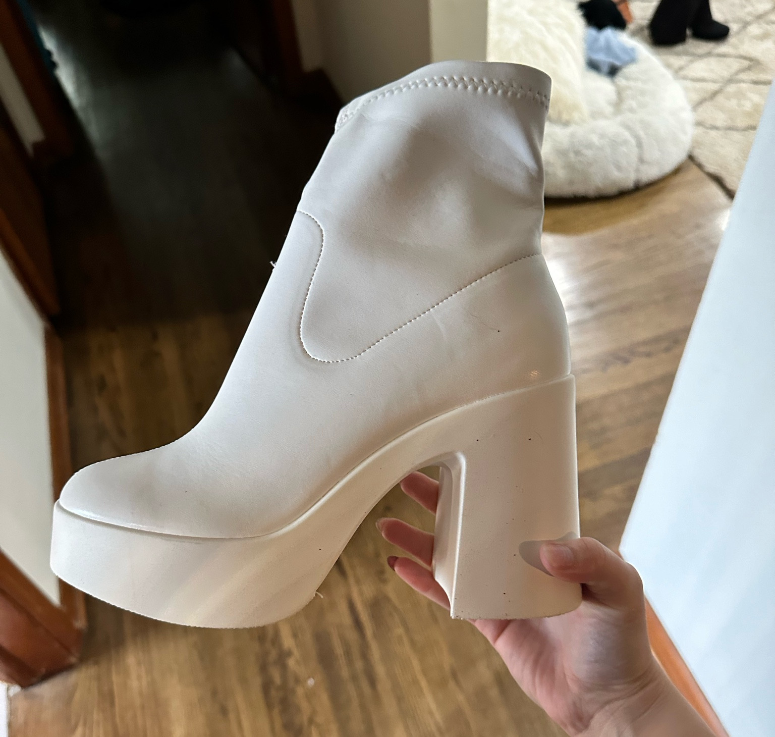 These are insanely comfortable 🙌🏻



#LTKmidsize #LTKstyletip #LTKHalloween