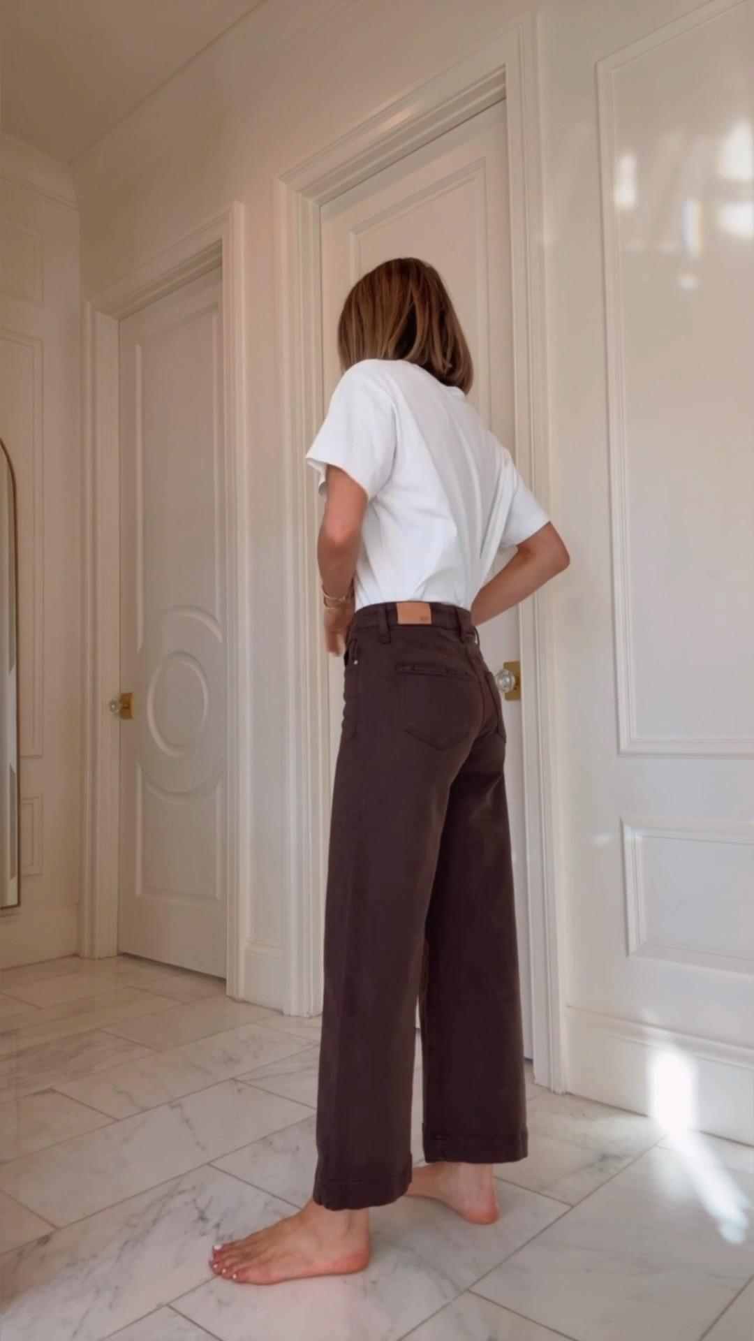 This gorgeous new chocolate wash! These fit tts. I'm 5'7 wearing size 25  

New spring denim
Viral jeans 
Cellajaneblog