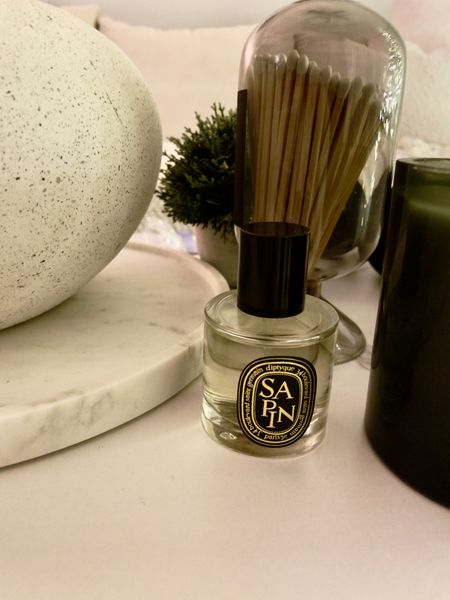 Diptyque SAPIN Pine Room Spray 🌲  follow @hollyjoannew for style and beauty! 

Luxury Gift Guide | Christmas Tree Scent | Pine Tree Fragrance | Luxury Home Fragrance | Trimming Holiday Guide, Christmas Gifting, Neutral Style, Balsam Fir Evergreen Spruce, Cedar, #HollyJoAnneW