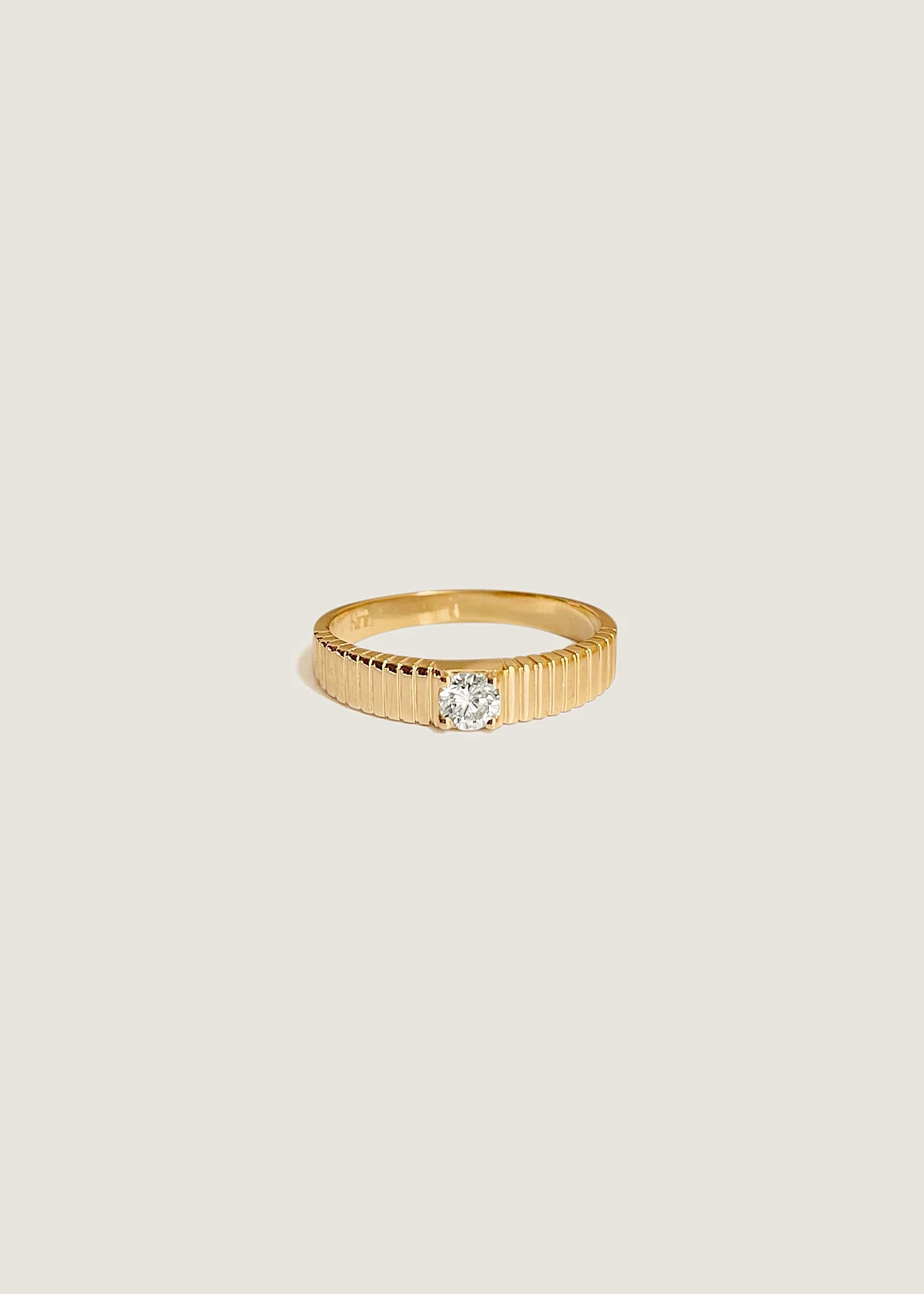 Mini Solis Ribbed Ring II - Kinn | Kinn