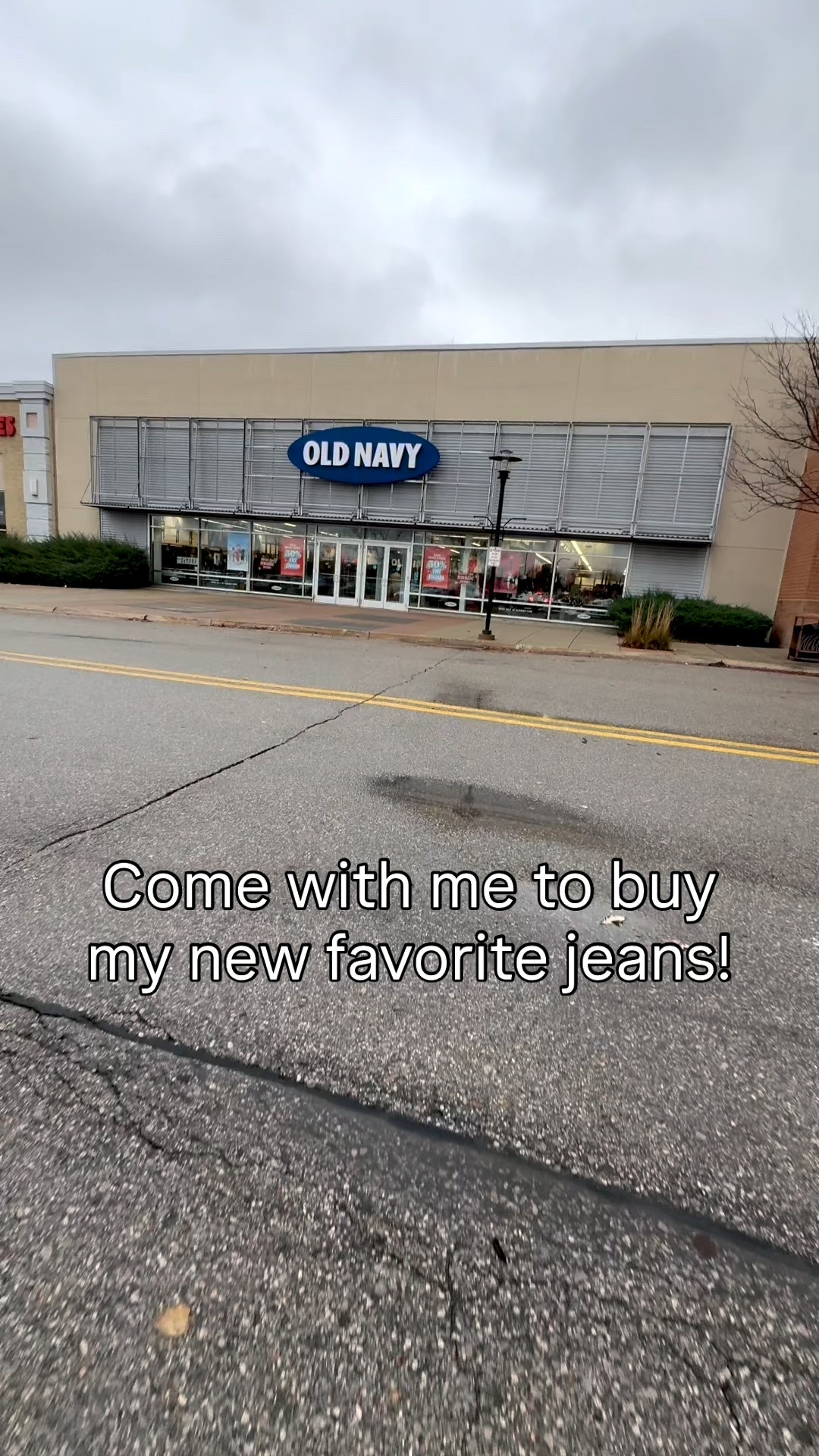 These jeans have become my new favorite! Now that I’ve lost some baby weight during postpartum, I needed to size down. I knew right where to go and which style to get. 
——
I’m 5’8 and just need a regular inseam 🤩

#LTKmomlife #LTKdayinmylife #LTKootd