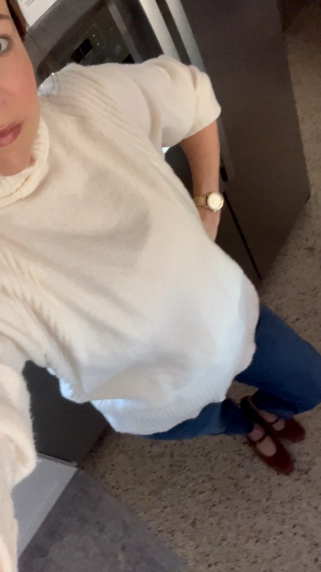 Mom outfit
Winter outfit
Fall outfit
Sweater
Turtleneck 
Rag and bone jeans 
Mom jeans 
Brown suede flats 
Ballet flats 





#LTKFindsUnder100 #LTKMidsize #LTKStyleTip