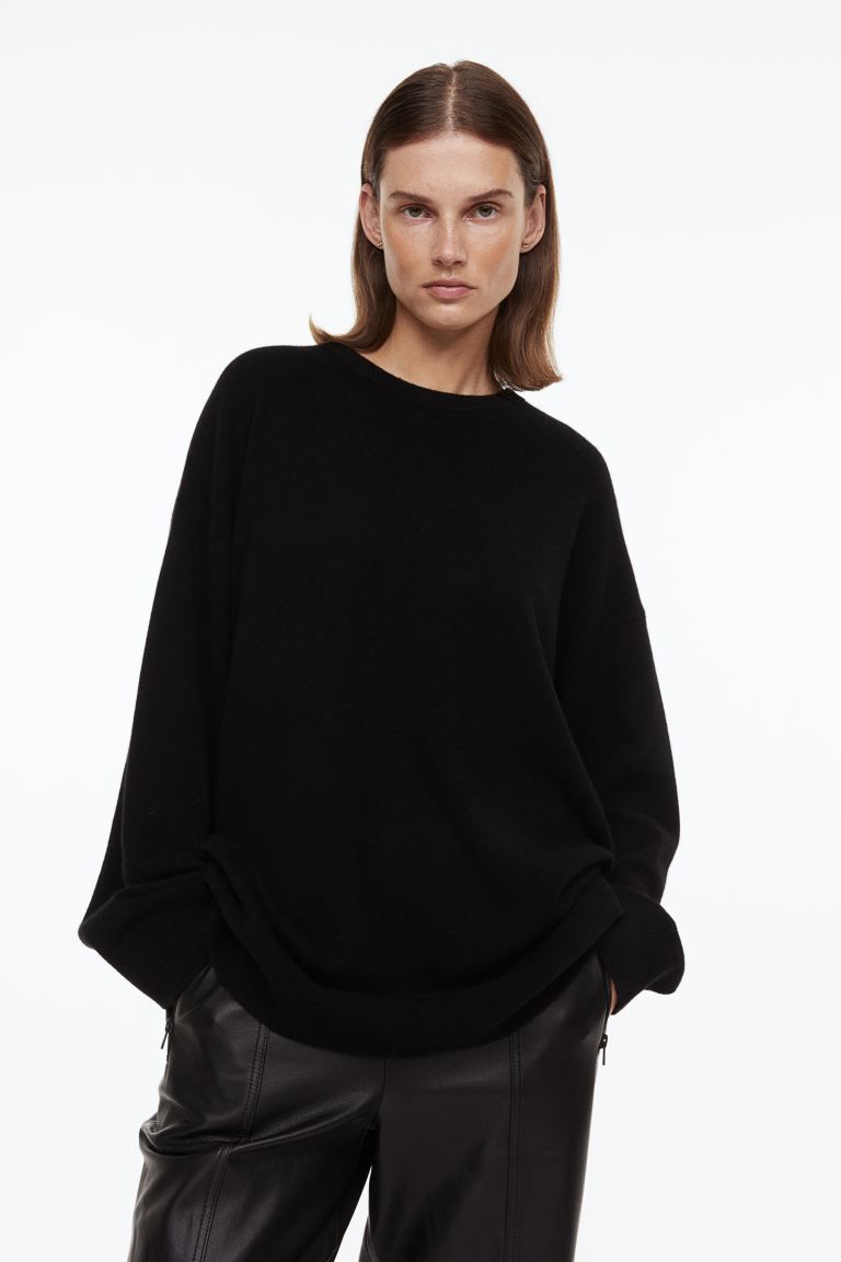 Oversized cashmere jumper | H&M (UK, MY, IN, SG, PH, TW, HK)