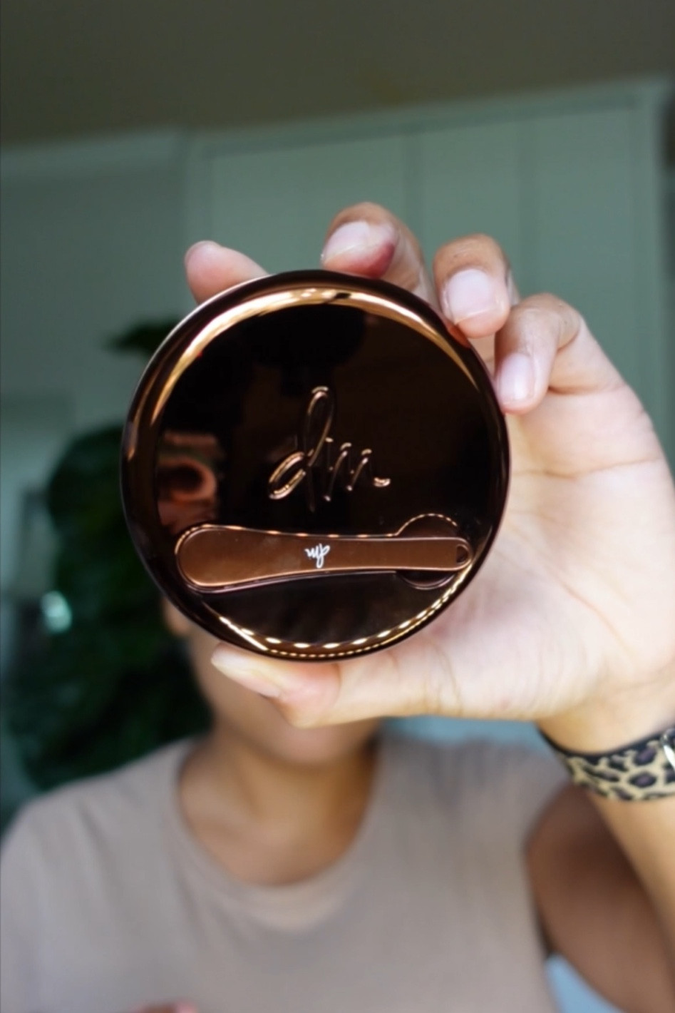 
#AD It’s giving Ursula 😍 Testing new @danessa_myricks products! You can shop all these @danessa_myricks products at your local @sephora what’s your favorite? 

Products used:
Danessa Myricks color fix eye, cheek and lip cream pigment - chocolate 
DANESSA MYRICKS BEAUTY Lightwork Vol. IV: Transcendence Palette - Illuminating Eye & Face Pigments
DANESSA MYRICKS BEAUTY Yummy Skin Blurring Balm Powder - 7

#danessamyricks 

#LTKbeauty