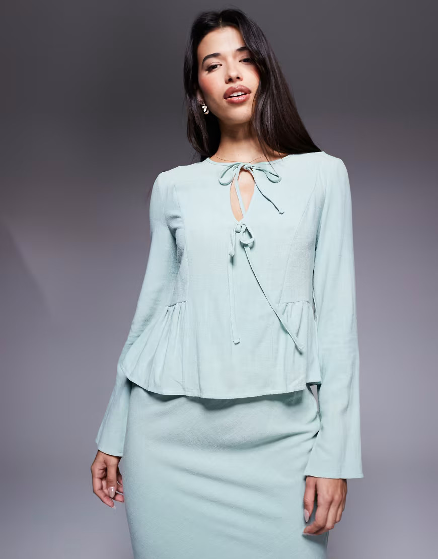 Daska linen blouse co-ord in sage-Navy | ASOS (Global)