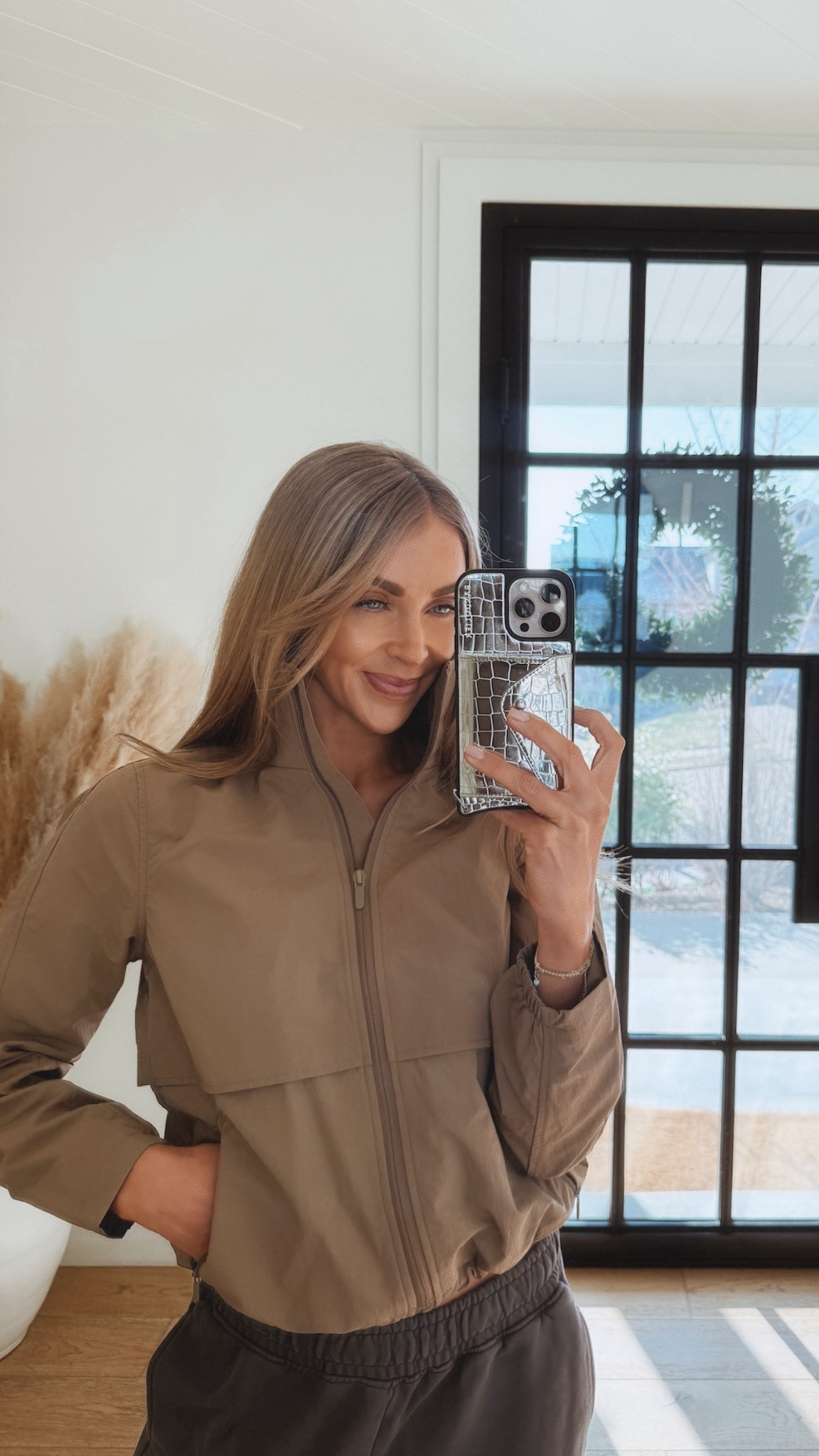 This water repellent jacket has a hidden hood and I’m obsessed!! I will be wearing all the time to my boys’ outdoor games👌🏻 linking my other Quince obsessions for you guys @onequince #QuincePartner
