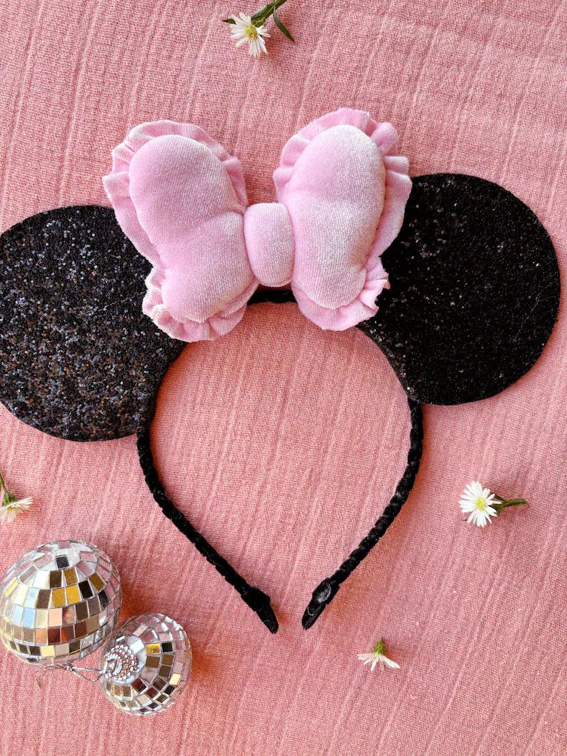 Classic Minnie Mouse Ears - Etsy | Etsy (US)
