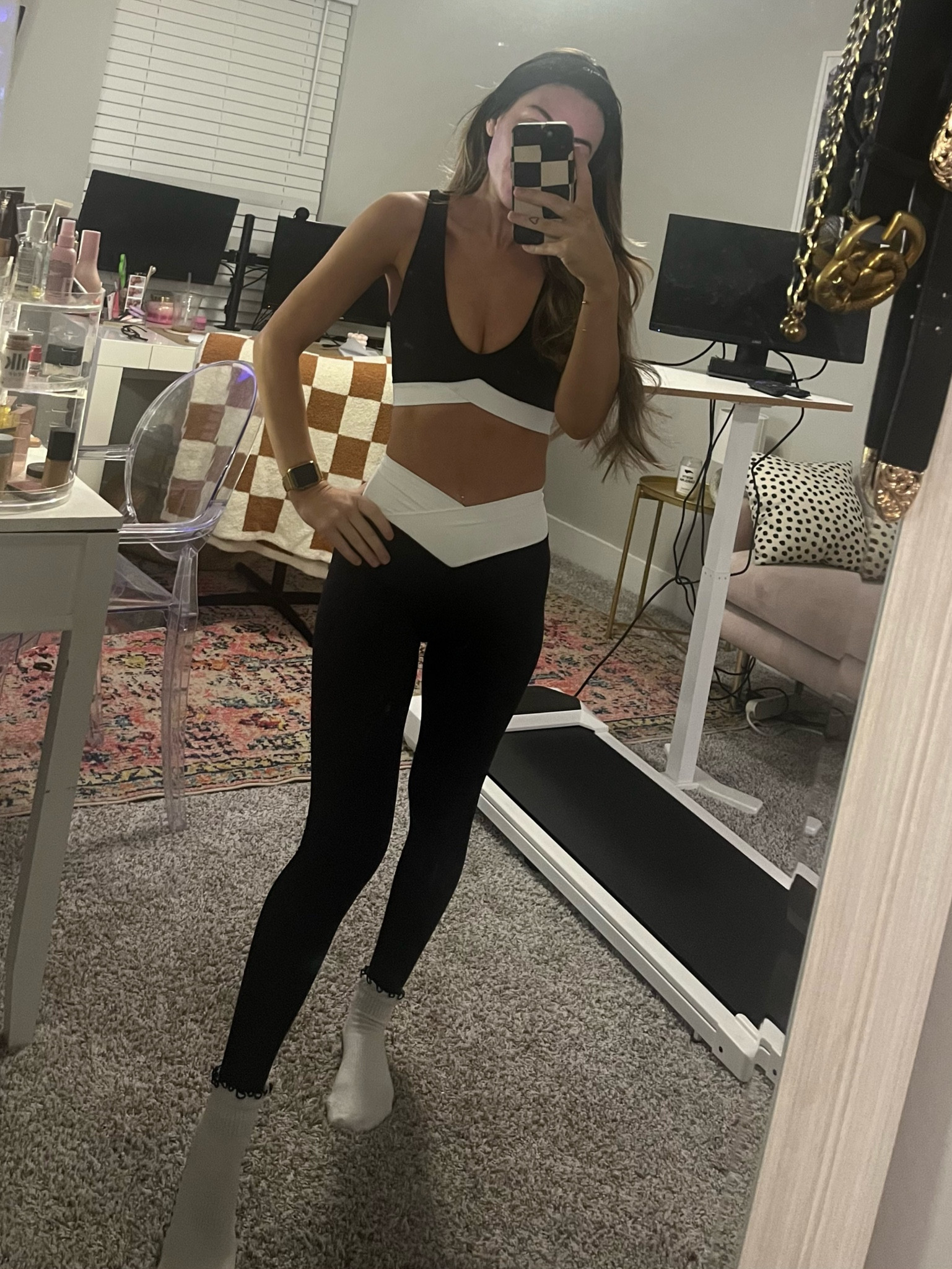 A black set wins every time!! #shopjoja #workoutset #matchingset #pilates #fitness

#LTKFindsUnder50 #LTKFitness #LTKActive
