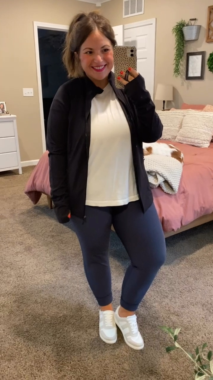 Sneakers, joggers, a comfy tee + a jacket. The absolute perfect fall transition fit! 

sneakers: fit true to size // wearing a 5
joggers: fit true to size // wearing a petite large
muscle tee: fits true to size // wearing a large
jacket: fits true to size // wearing a large

Target, Old Navy, Walmart

#LTKStyleTip #LTKFindsUnder50 #LTKFindsUnder100