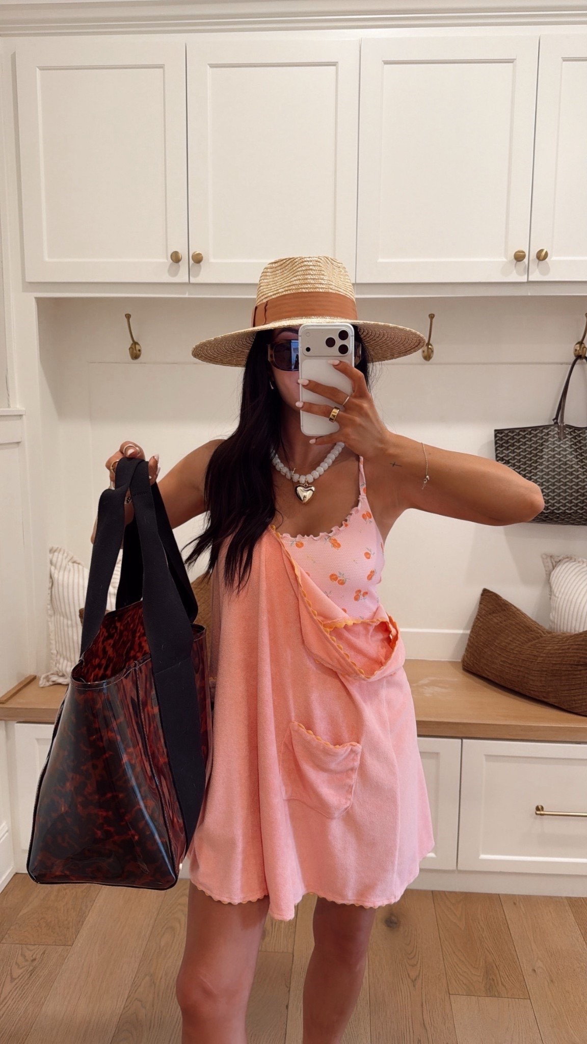The size and color of this bag is perfection!! Will be using all summer long

 New arrivals, watchnow, target fashion, vacation essentials, Katy roach 

#LTKgrwm #LTKSeasonal #LTKootd