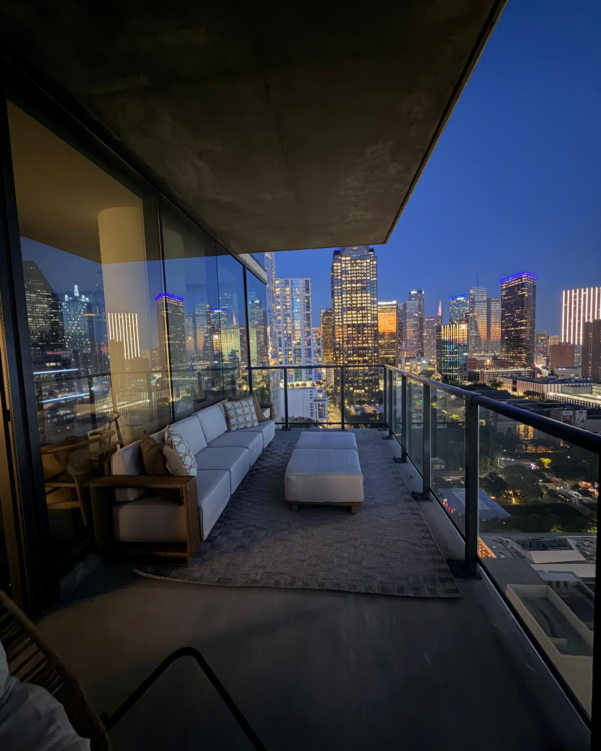 Patio furniture ✨🔗🤩🌃