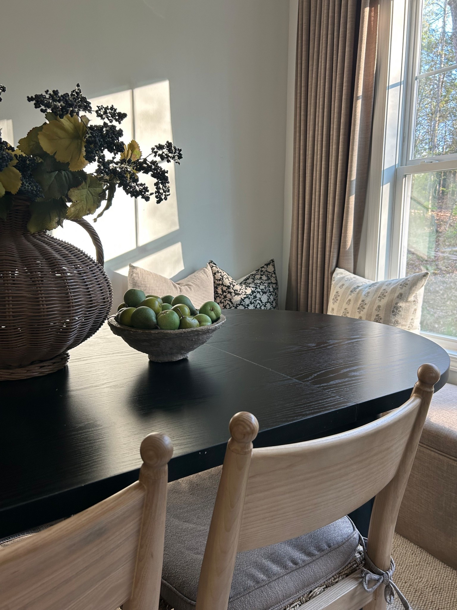 Cozy dining room essentials 


#LTKHome #LTKSaleAlert