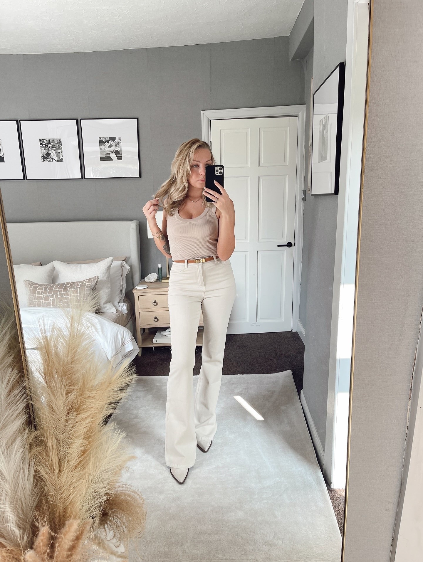 “Fall fits just hit different 🍁✨”

Jeans @mango 
Top @zara 
Boots @hm 
Belt @hermes 

#ʜᴍxᴍᴇ #zara #ootd #fallfashion #autumnfashion #potd #autumn #bootcutjeans #creamoutfit #creamjeans #hmboots #westernboots #cowboyboots #flarejeans #suedeboots #neutraloutfit #leeds #leedsbloggers #ugc #ugccreeator #hermes #hermesbelt #blondebombshell #leedscontentcreator #blondefashion #emmaeva #fyp #fashion #fashionblogger #outfitinspiration