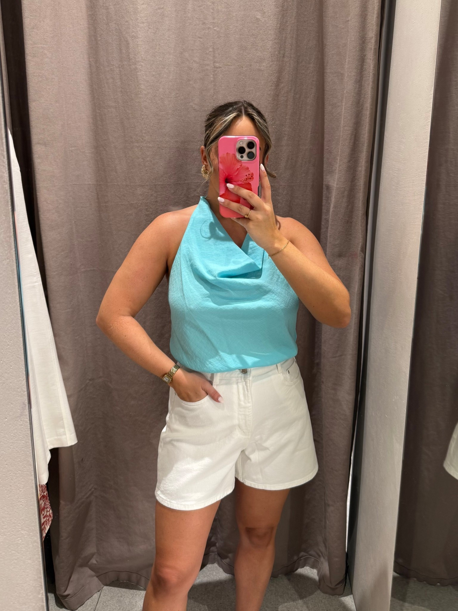 ZARA TRY ON 🩵 I also loved this too & short combo!! The shorts were the perfect fit and not too short or tight! 

I’m a UK size 10, 5ft4 and I’m wearing;
Shorts - size 10
Top - size medium 

Summer outfit, city break outfit, holiday outfit, denim shorts, white denim, blue top, Zara outfit; 

#LTKstyletip #LTKsummer #LTKuk