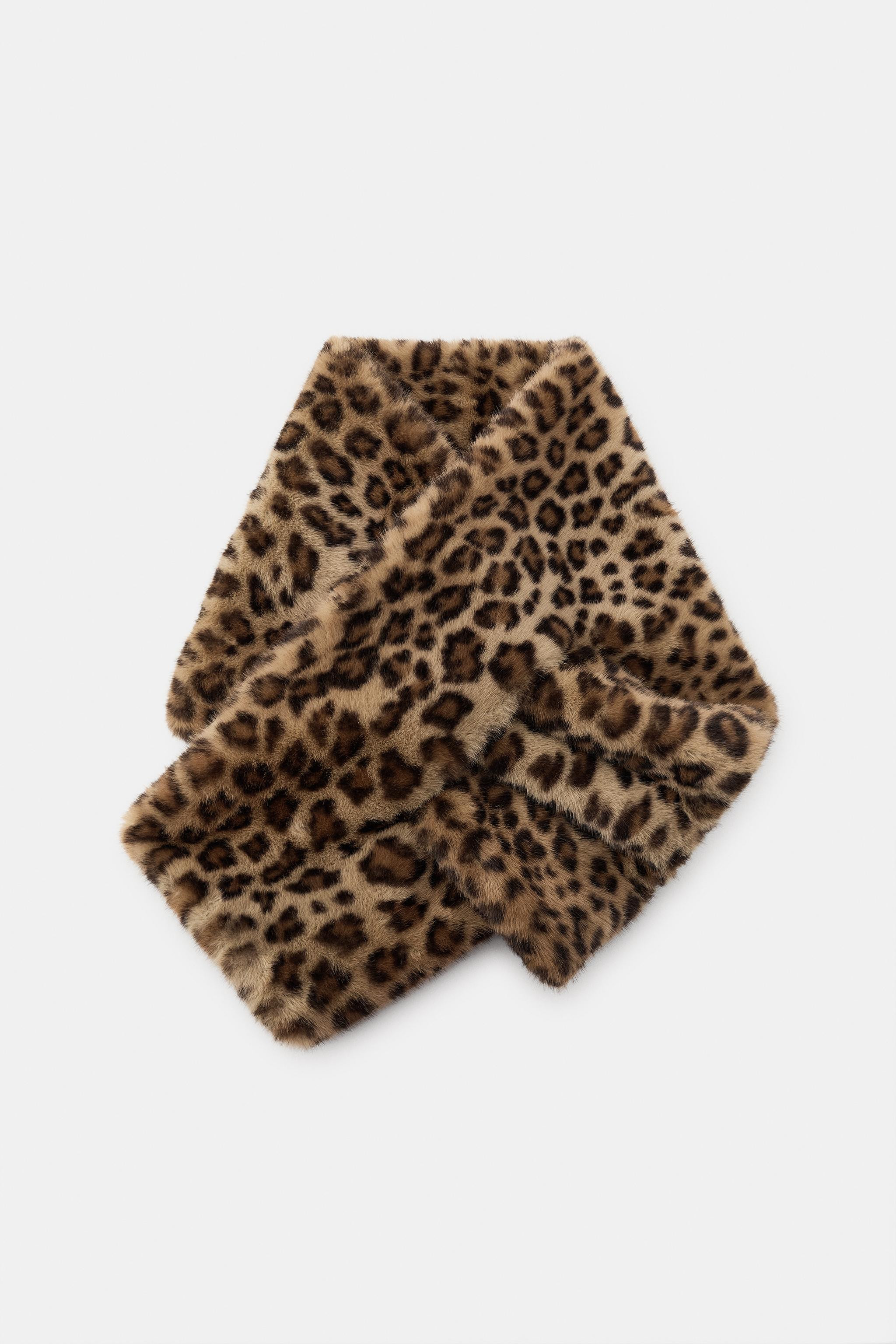 ANIMAL PRINT FAUX FUR SCARF | Zara UK