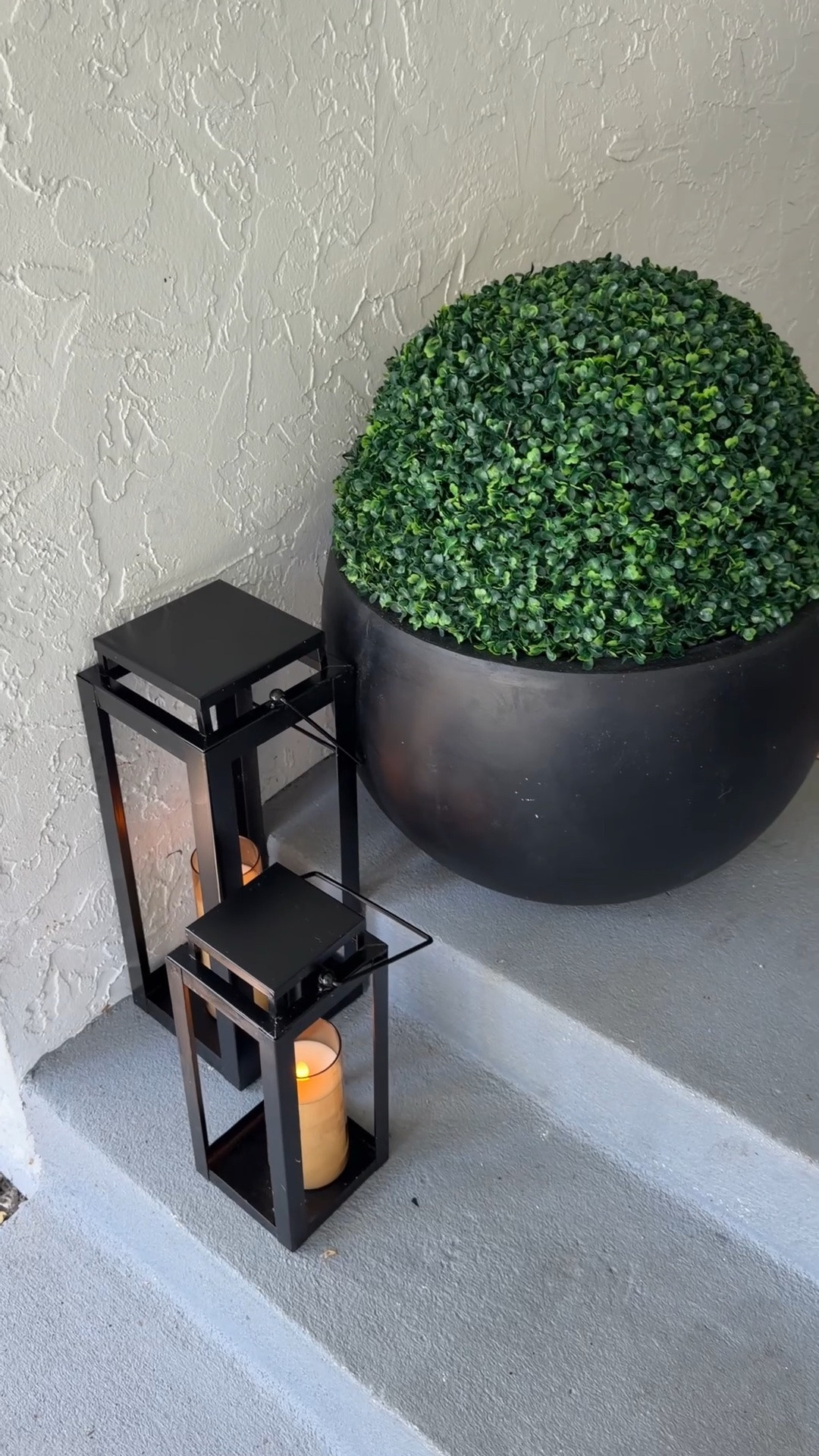 Scroll to shop! ✨ Home decor I love. Everything is linked below.👇🏾

Desliza para comprar. ✨ Decoración para el hogar que me encanta.

📲 Download the free LTK app & follow me @kirasfashionfinds to shop all my daily finds.

#LTKHome #LTKSeasonal #LTKvlog