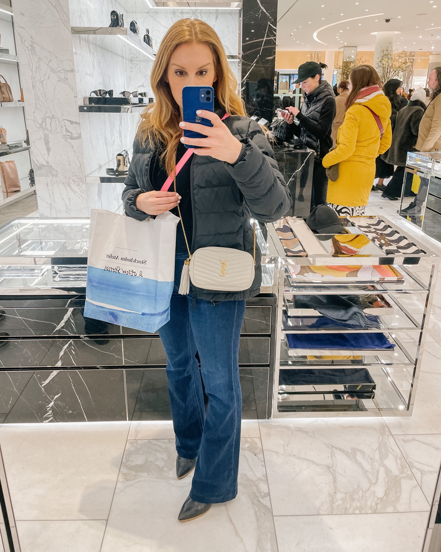 I found this white YSL bag with gold chain while shopping in Ireland. It’s perfect for spring, brunch, a night out or a wedding 💚

#LTKstyletip #LTKtravel #LTKitbag