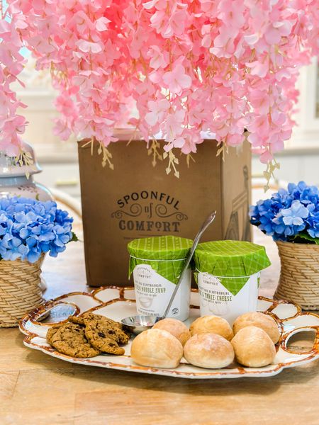 Great Mother’s Day gift idea! Get her a @spoonfulofcomfort package! There are so many to choose from! Use code ALY15! It only works for 72 hours! #spoonfulofcomfortpartner #sendlove #sendsoup #spoonfulofcomfort

#LTKSeasonal